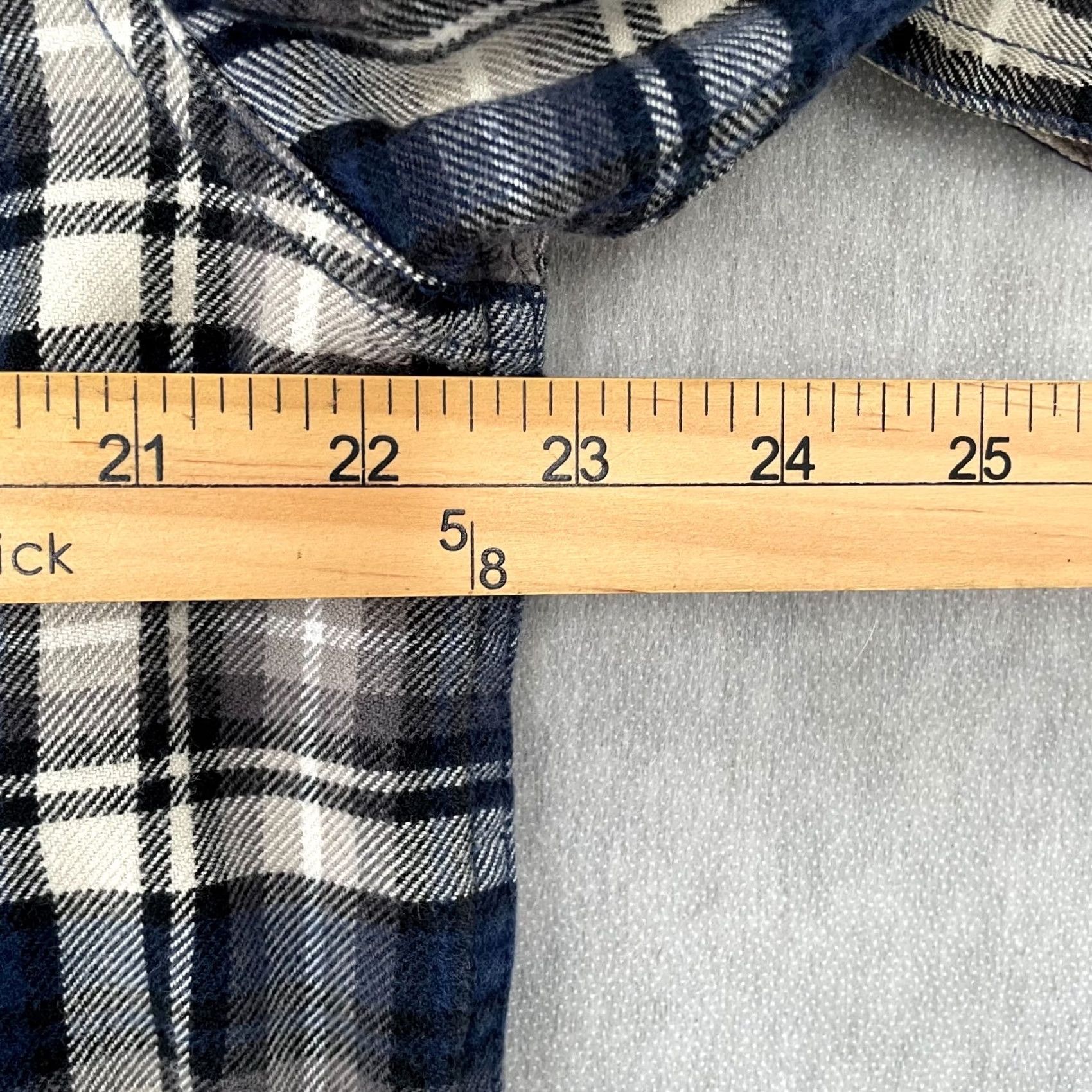 Pendleton Pendleton Burnside Shirt Adult Large Blue Plaid Flannel Button Up Long Sleeve L Mens Regular Pocketed Button-Up Size US L / EU 52-54 / 3 - 6 Thumbnail