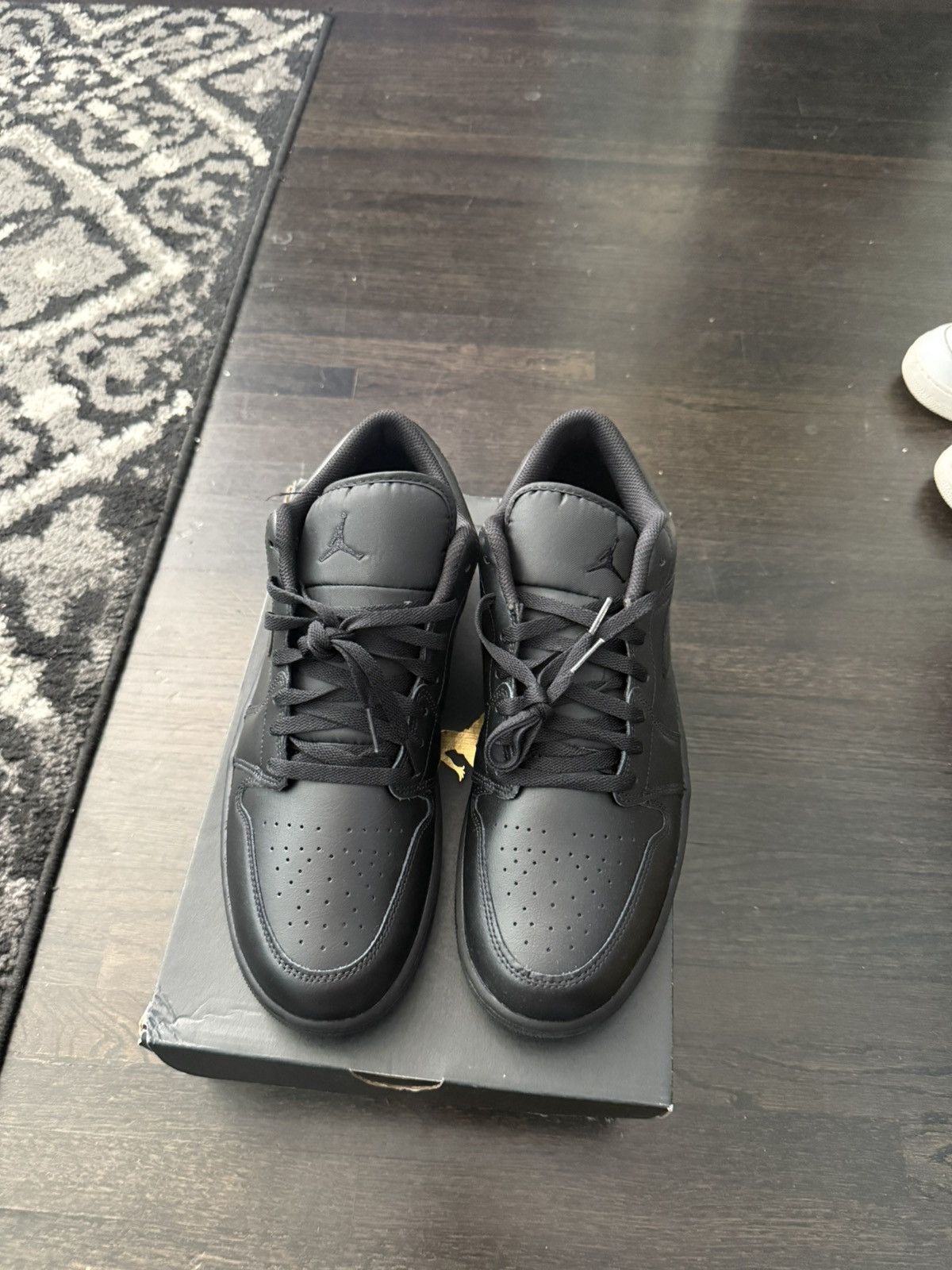 Jordan Brand Jordan 1 low Size US 12 / EU 45 - 1 Thumbnail