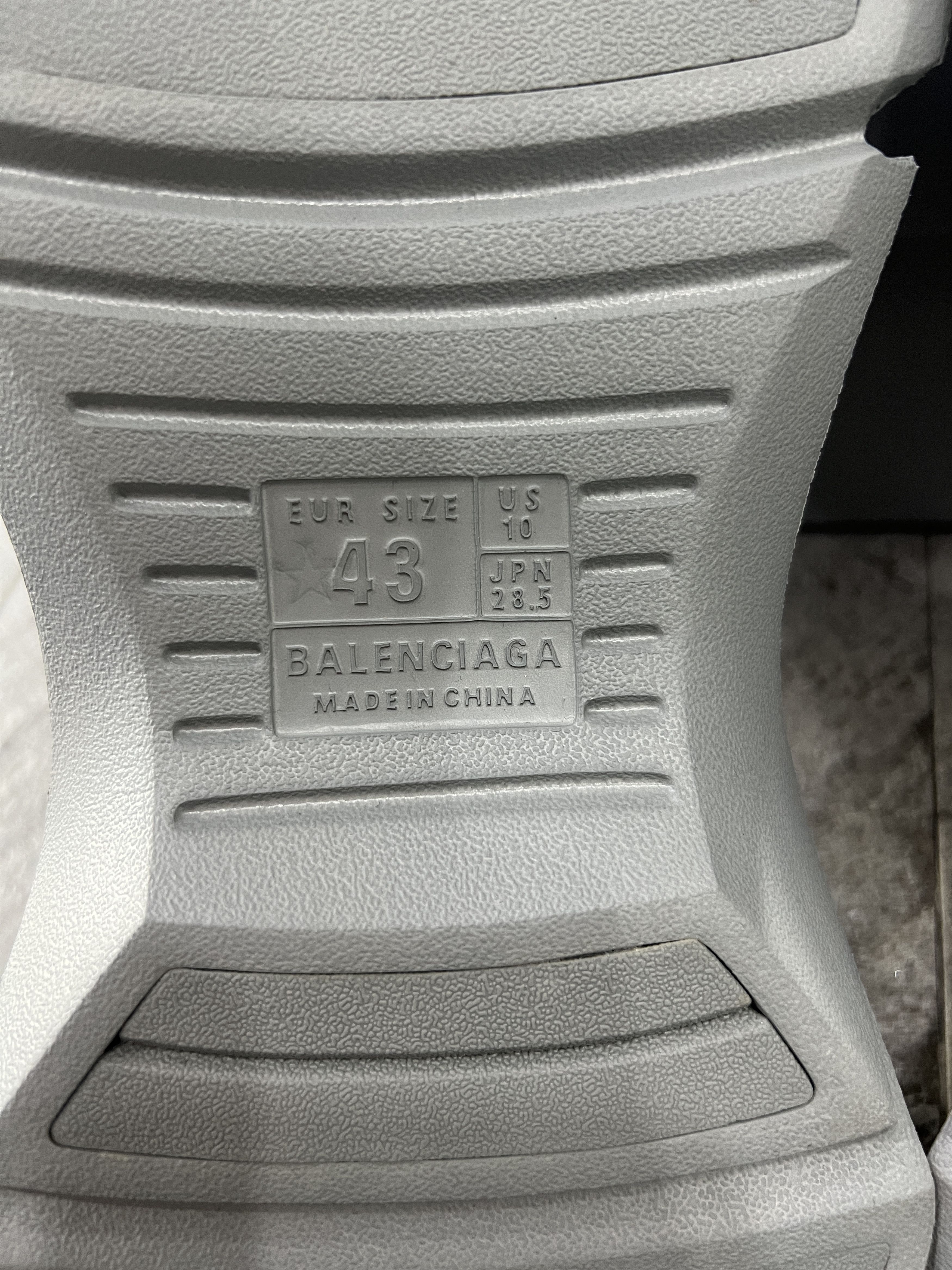 Balenciaga Balenciaga Mold Closed Grey EU43 New w/ Box Size US 10 / EU 43 - 6 Thumbnail