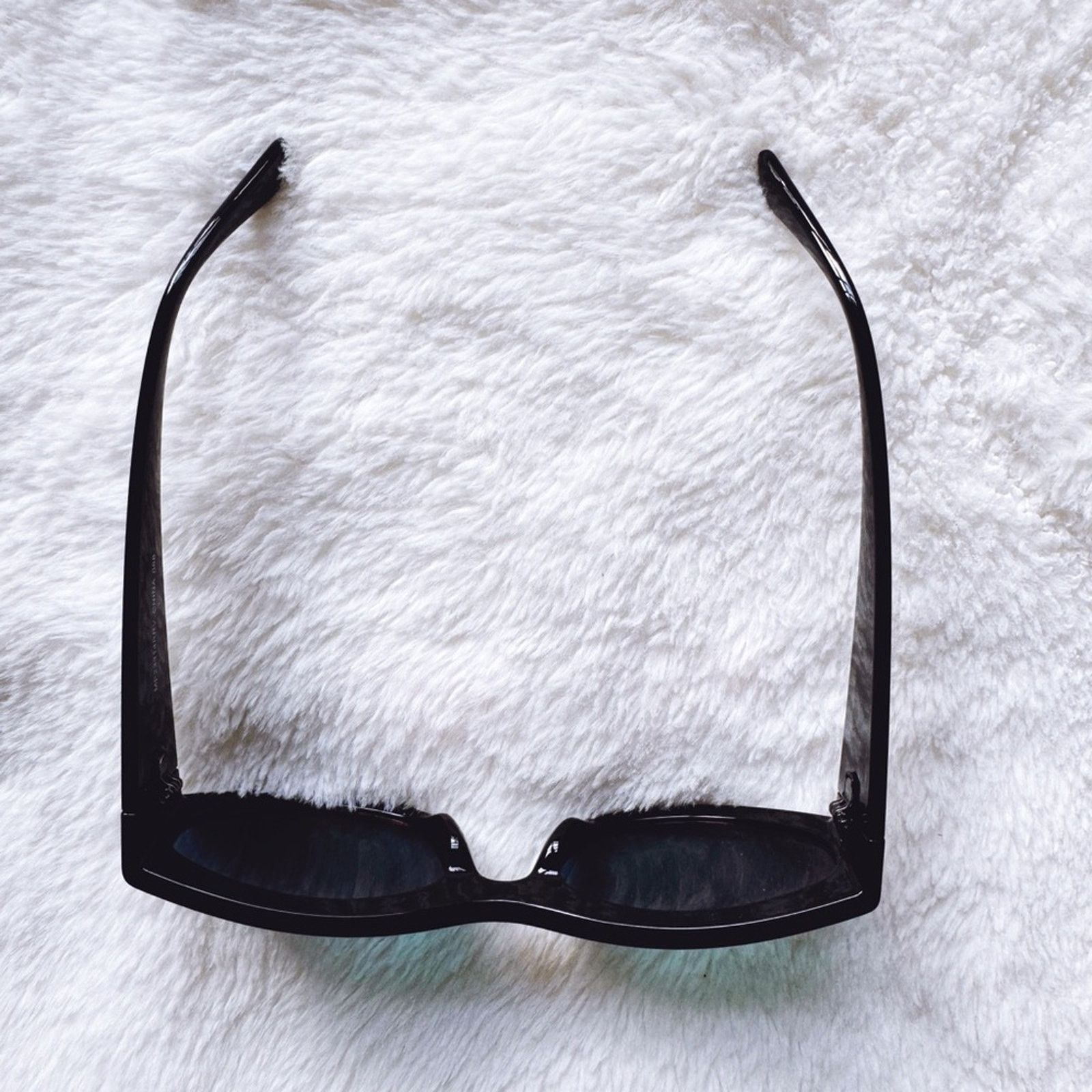 Other Francis Mirrored Red with Black Rim Sunglasses Size ONE SIZE - 4 Thumbnail