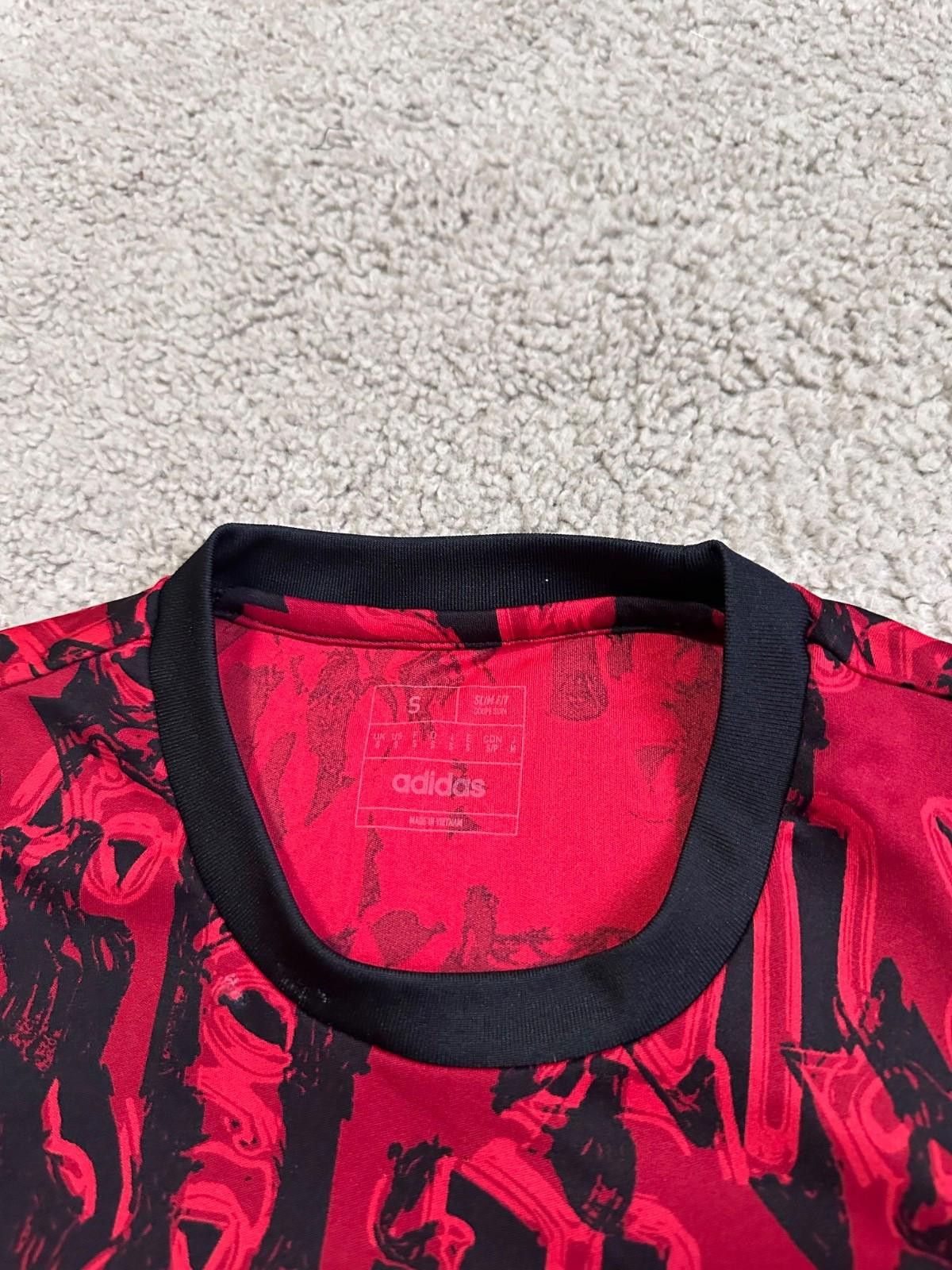 Adidas Manchester United 2023/24 Pre-Match Soccer Jersey Football Size US S / EU 44-46 / 1 - 4 Thumbnail