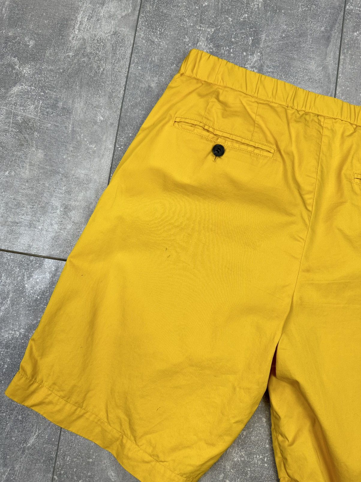 Marni Men’s luxury shorts Marin x H&M Size US 33 - 13 Thumbnail
