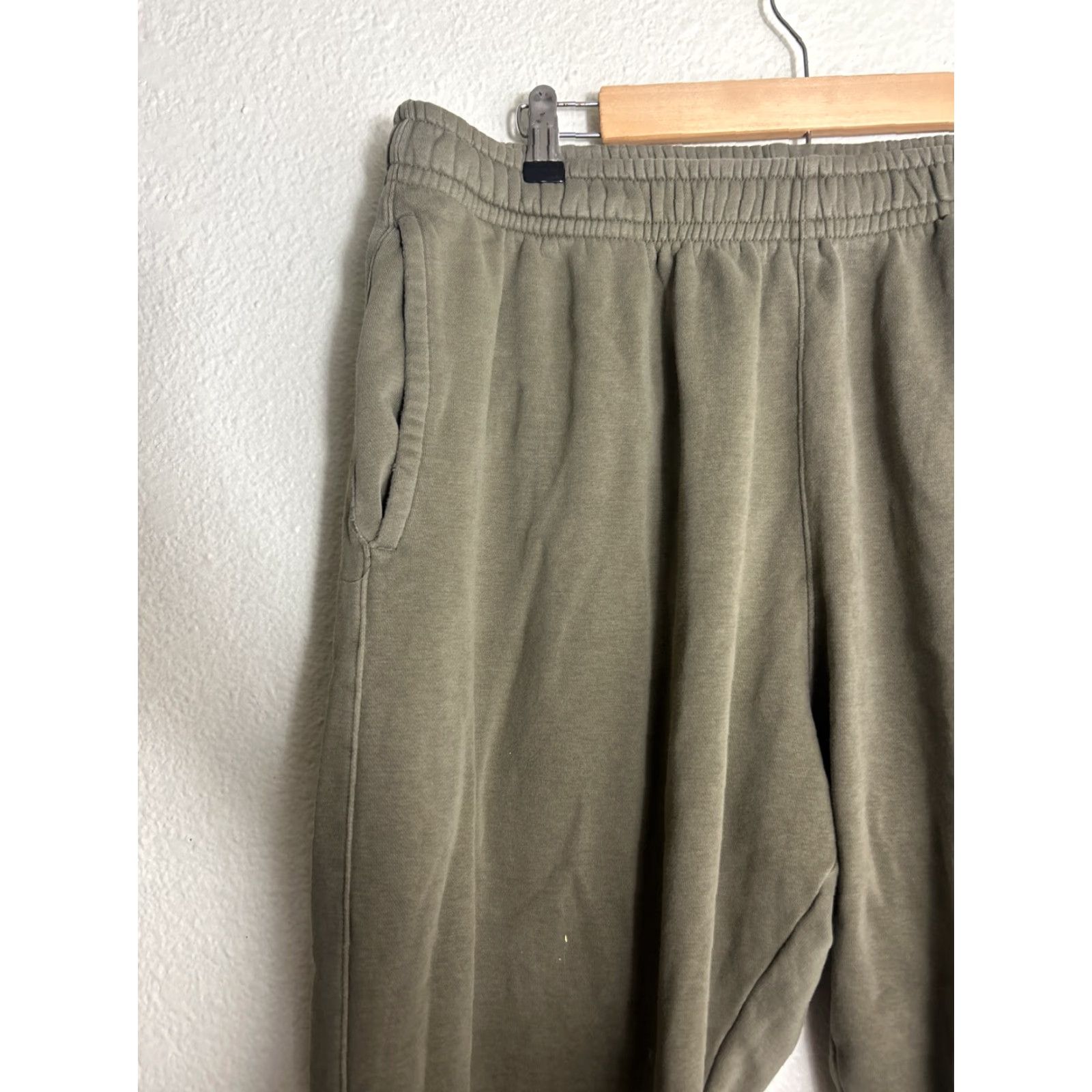 Nike Nike Men Jogger Pants XXL Regular Oil Green/White BV2671-380 Size US 39 - 5 Thumbnail