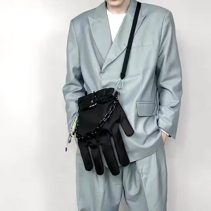 Japanese Brand Hand Shape Cross Body Bag Size ONE SIZE - 2 Thumbnail