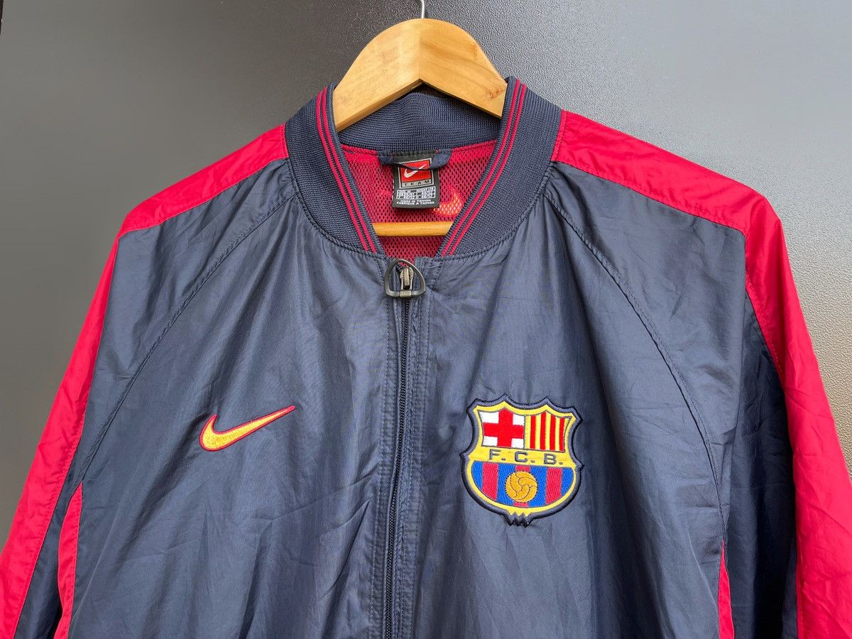 Vintage Barcelona 1998 2000 Track Top Jacket Football Full Zip Nike Size US M / EU 48-50 / 2 - 3 Thumbnail