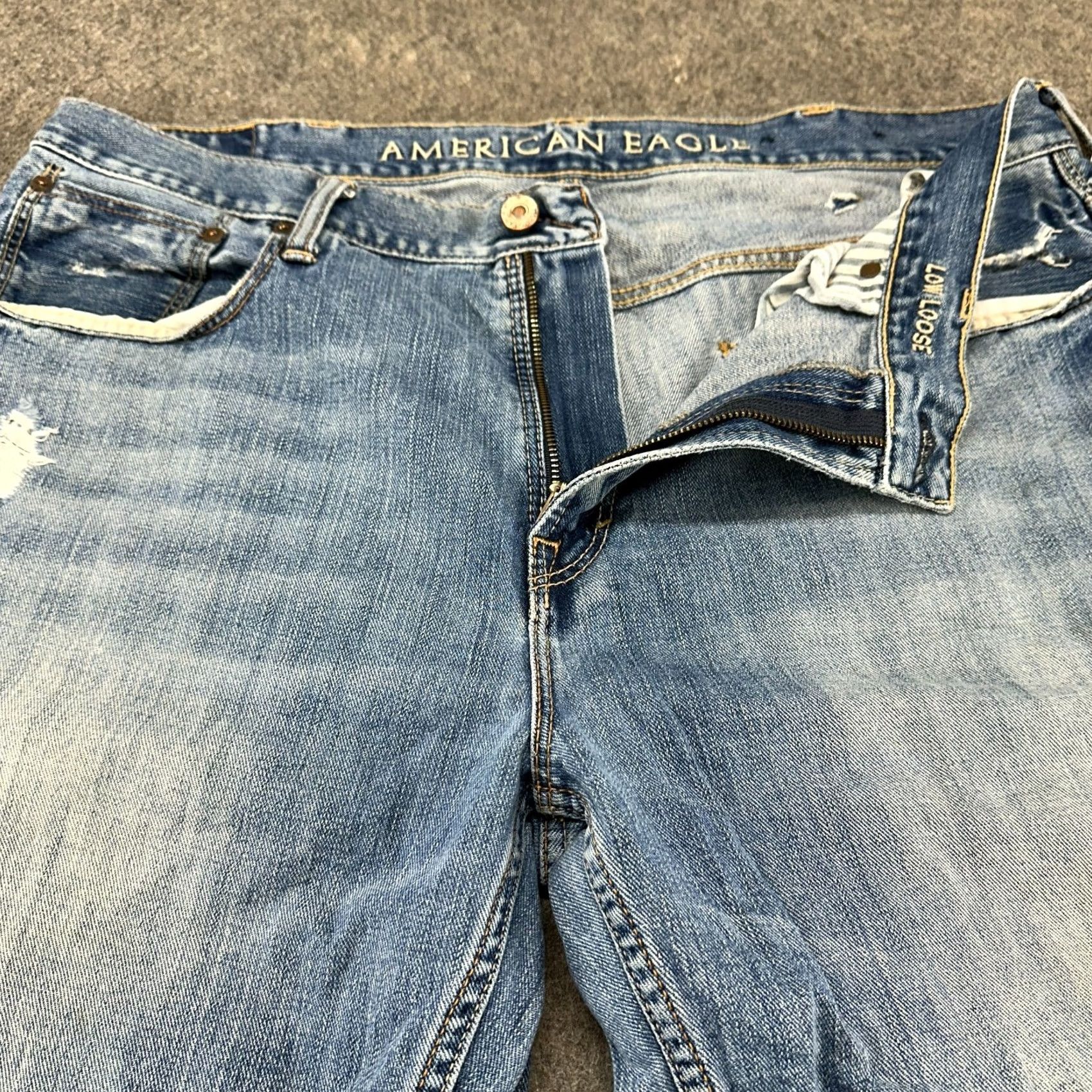 American Eagle Outfitters American Eagle Jeans Mens 38x32 Blue Relaxed Straight Distressed 5-Pocket Denim Jeans Mens Blue Distressed Retro Vintage? Size US 38 / EU 54 - 2 Thumbnail