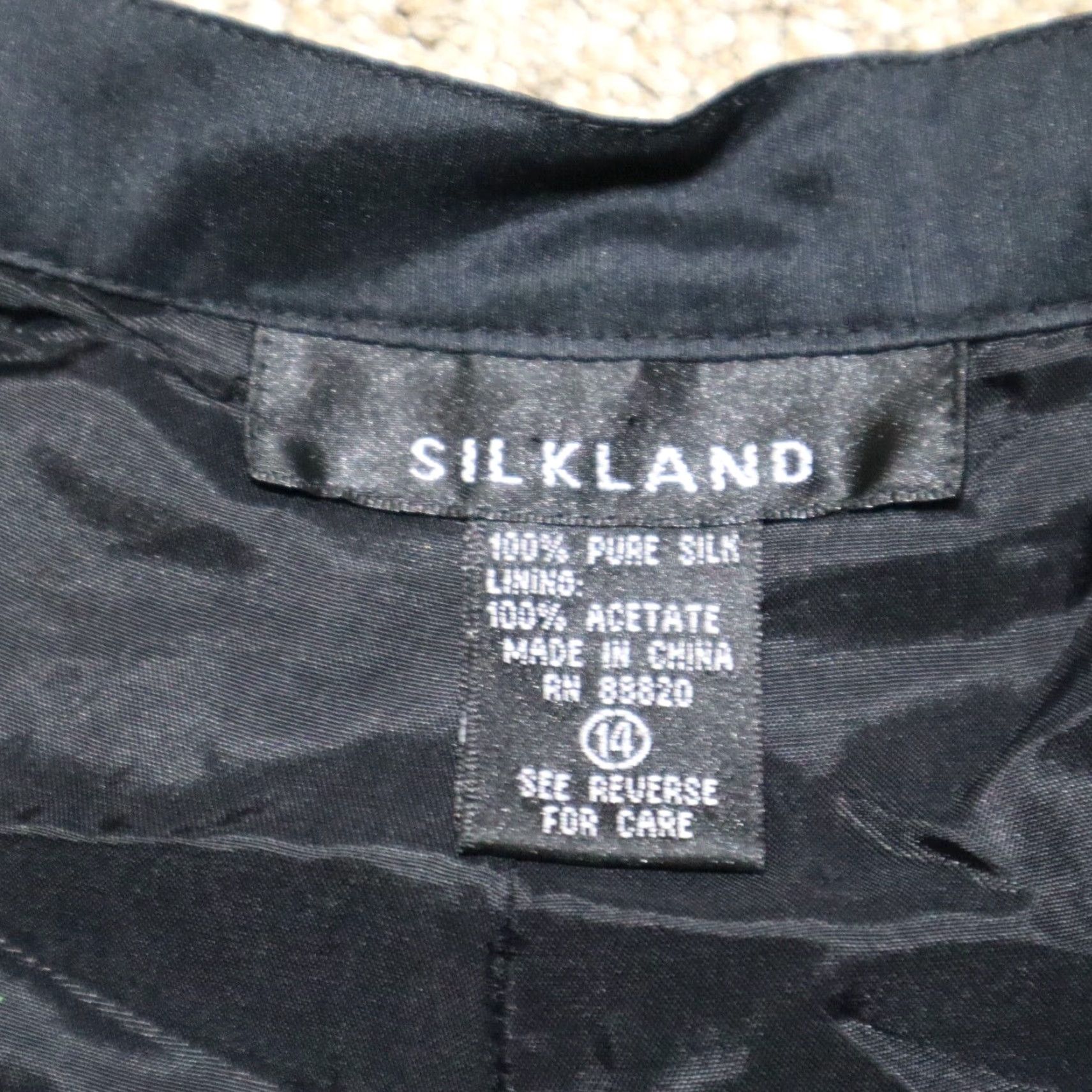 Vintage SILKLAND Women's Black 100% Silk Embroidered Giraffe Crop Pants Size 14 Size 36" / US 14 / IT 50 - 3 Thumbnail