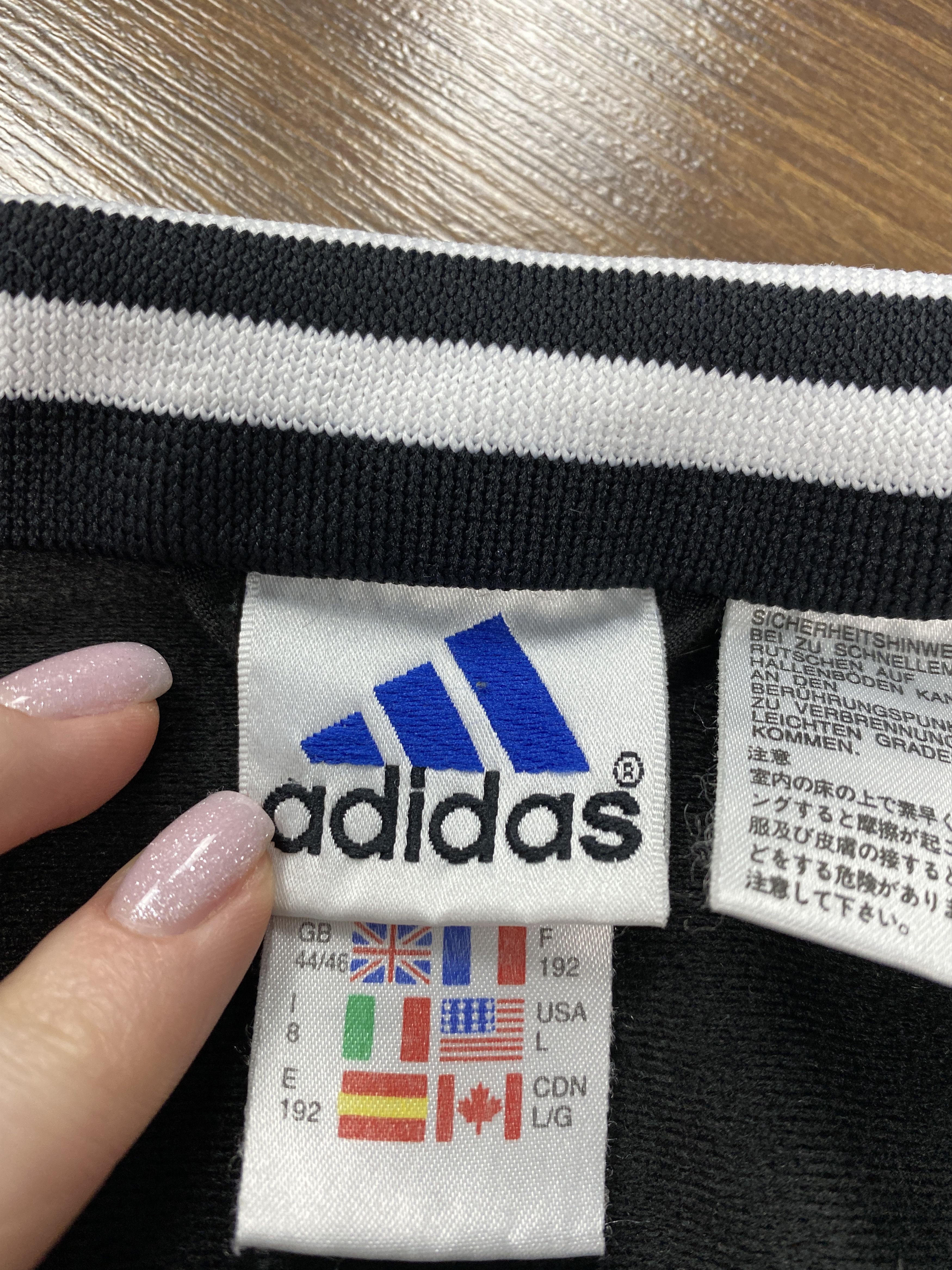 Adidas Adidas vintage oversized track top jacket y2k Size US L / EU 52-54 / 3 - 4 Thumbnail