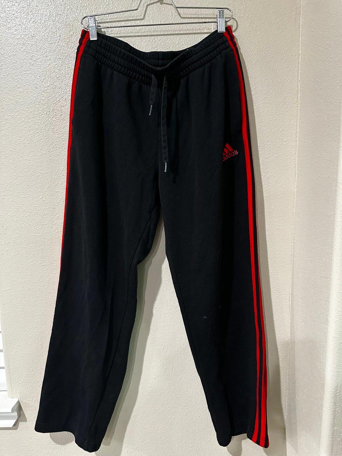 Adidas Adidas 3-Stripes Pants in Black Size US 34 / EU 50 - 1 Thumbnail