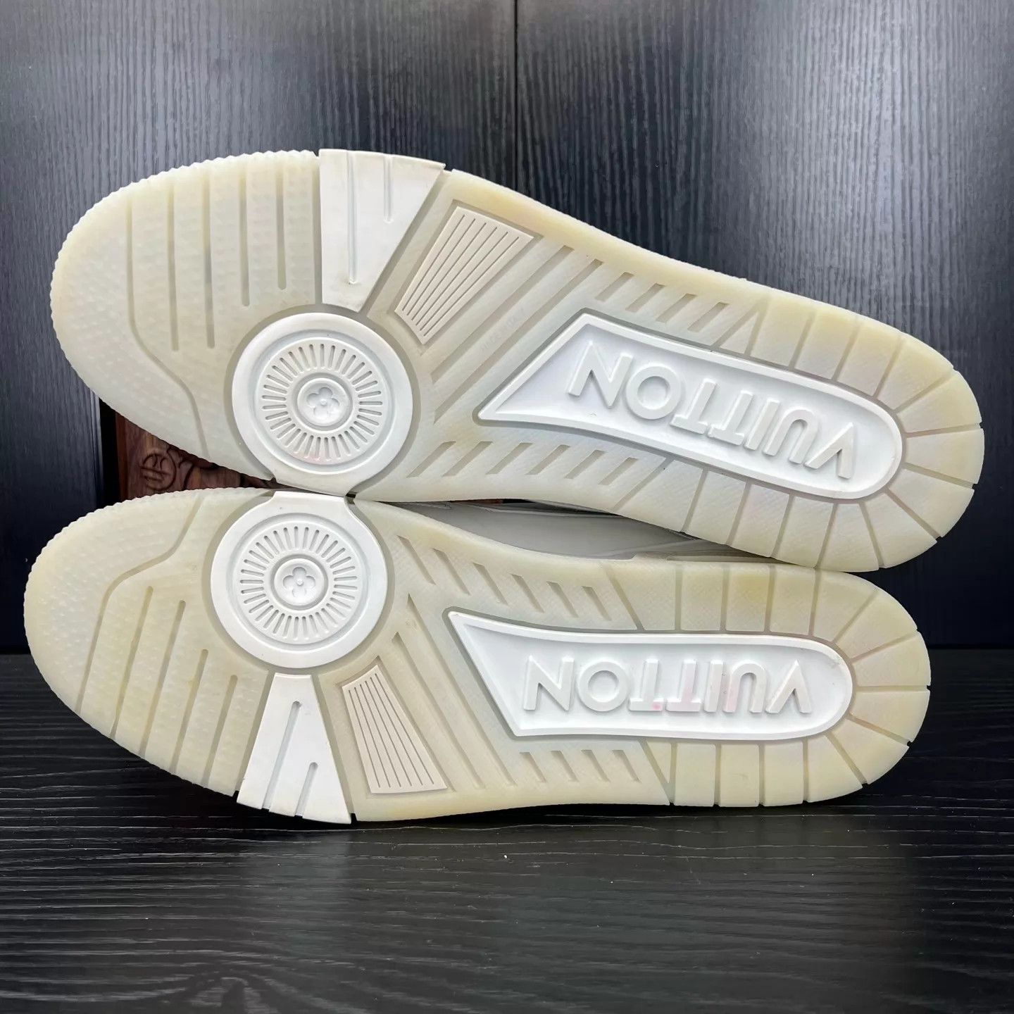 Louis Vuitton LV Trainer White Cement US10 EUR44 Worn Once OG Box Size US 11 / EU 44 - 5 Thumbnail
