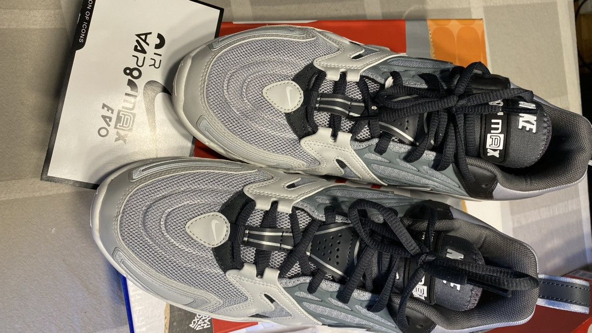 Nike AIR VAPORMAX EVO Size US 10.5 / EU 43-44 - 3 Thumbnail