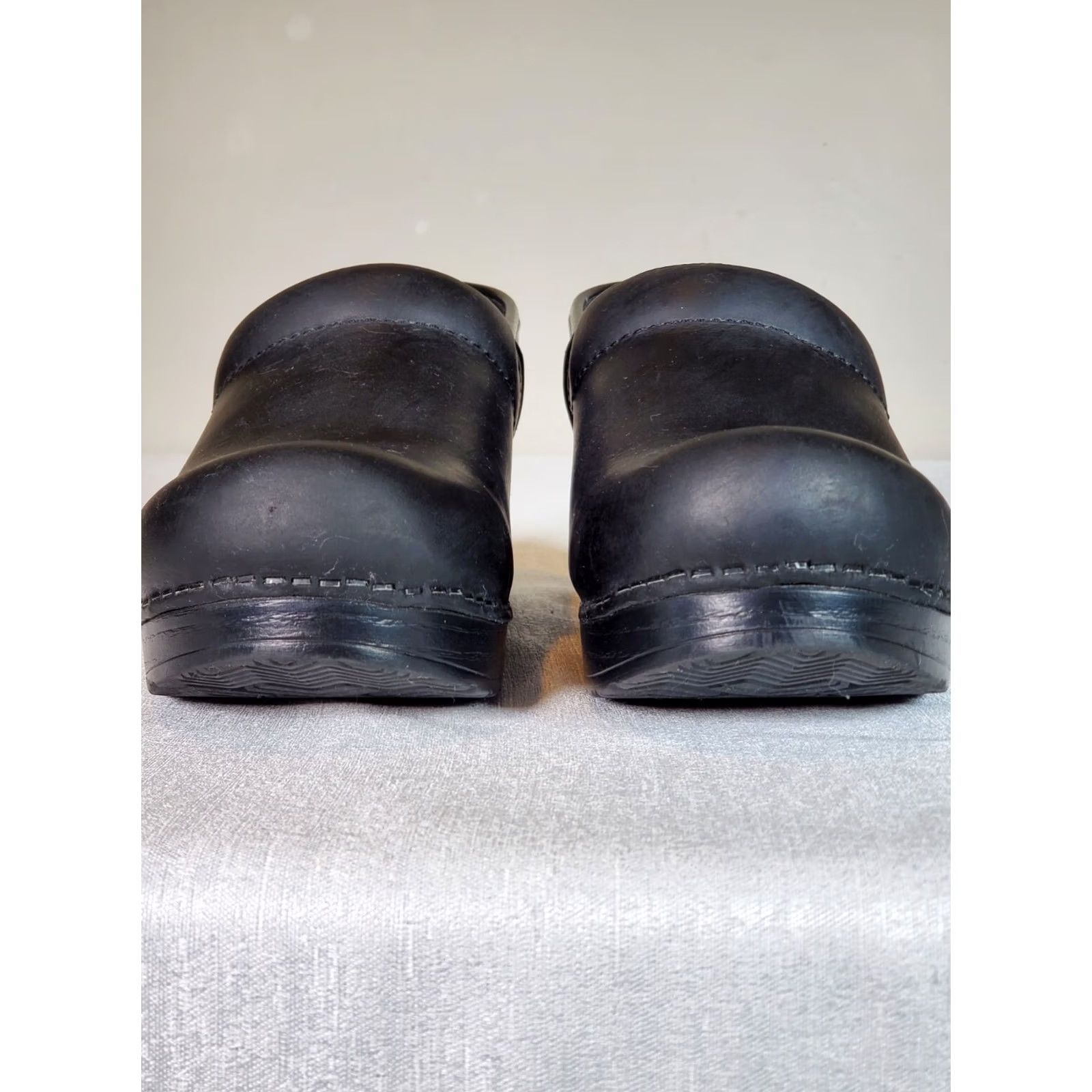 Dansko Dansko Matte Black Leather Professional Work Clogs Womens US 7.5 - 8 (EU 38) Size ONE SIZE - 4 Thumbnail