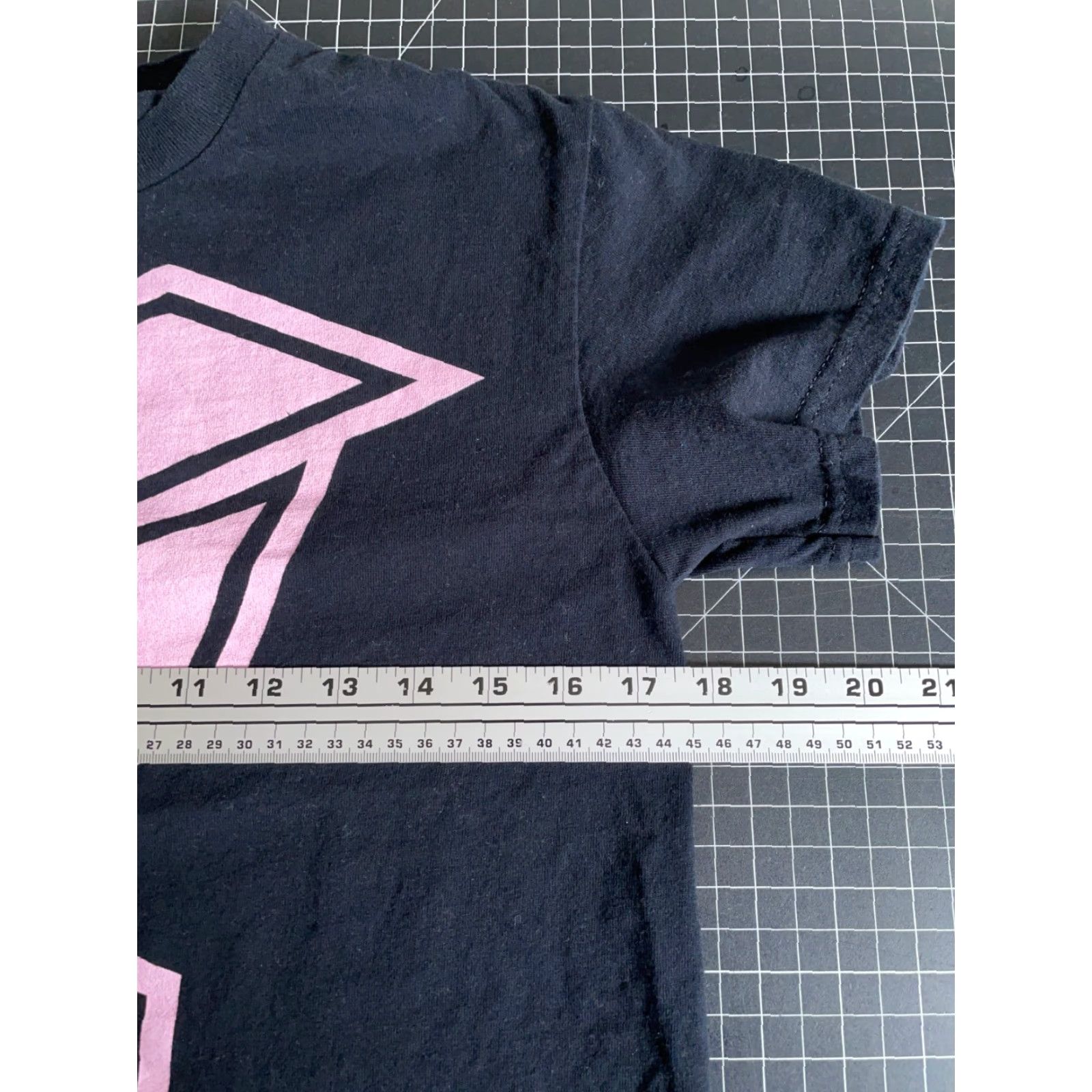 Vintage Famous Stars & Straps T-Shirt Adult Small Black Pink Logo Y2K Size US S / EU 44-46 / 1 - 5 Thumbnail