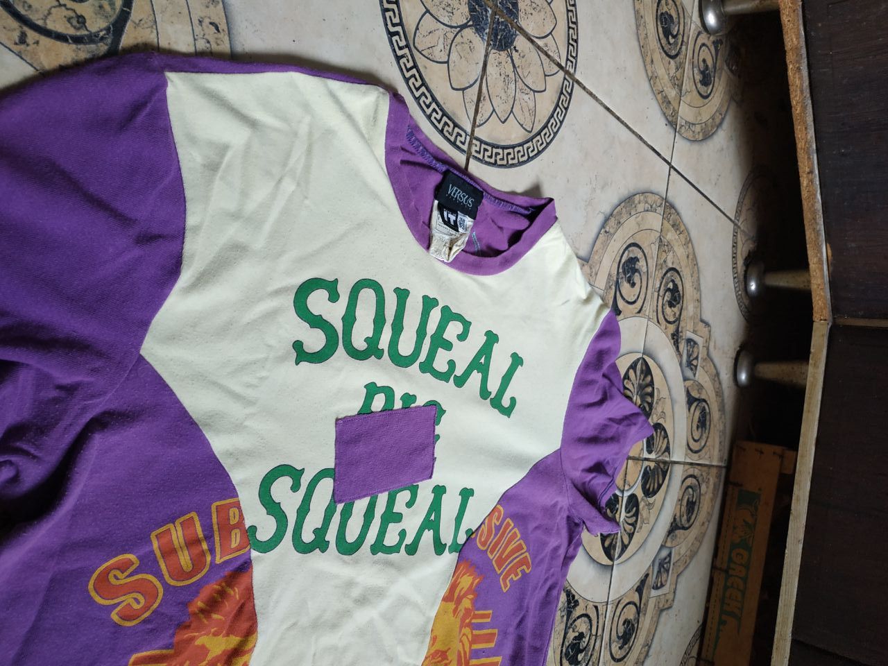 Versus Versace Vintage Versus Versace Lions Graphic Ittierre Made in Italy Size US L / EU 52-54 / 3 - 19 Thumbnail
