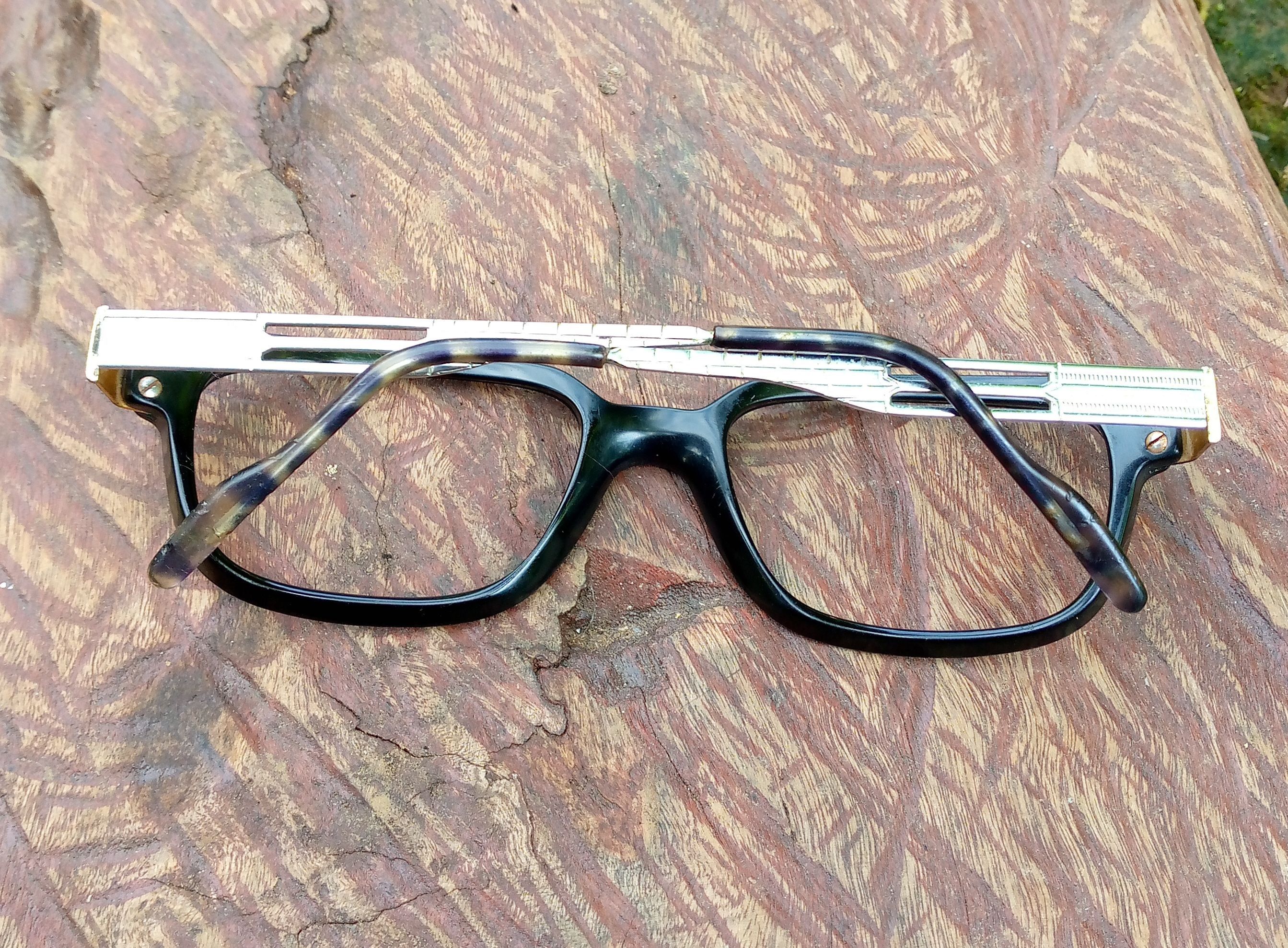 Vtg Swing Frame Sunglasses