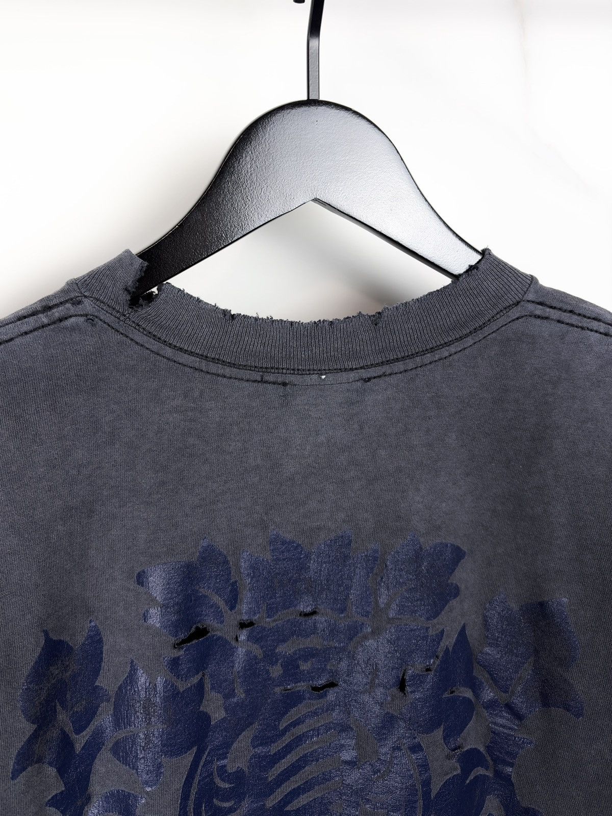 Chrome Hearts Chrome Hearts Vintage Faded Vine Dagger Tshirt Thrashed Size US M / EU 48-50 / 2 - 4 Thumbnail