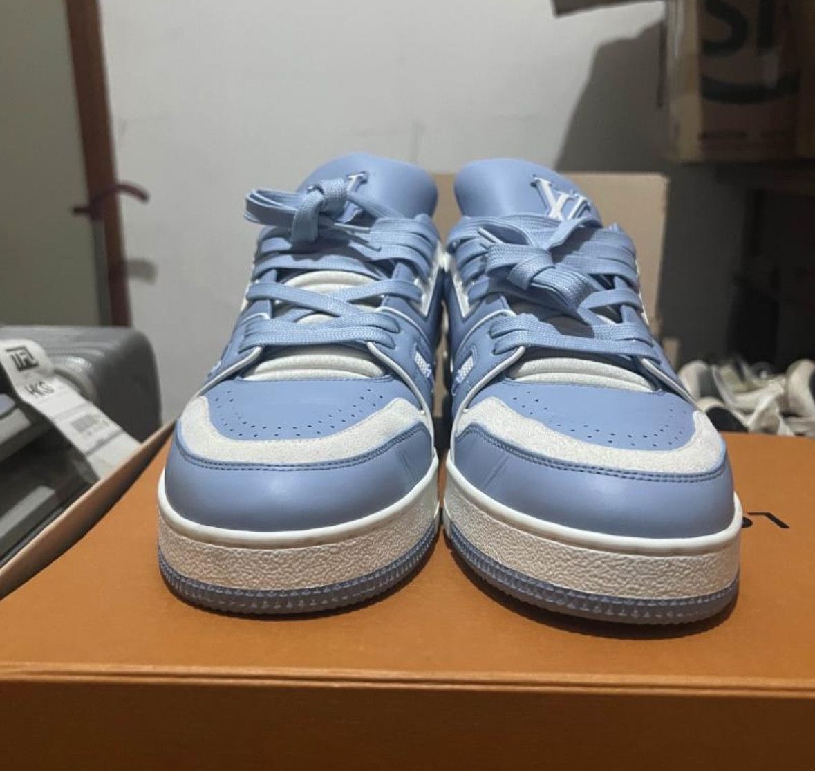 Louis Vuitton Louis Vuitton Trainer Leather Low-Top Sneakers Blue Men’s Size US 8 / EU 41 - 2 Thumbnail