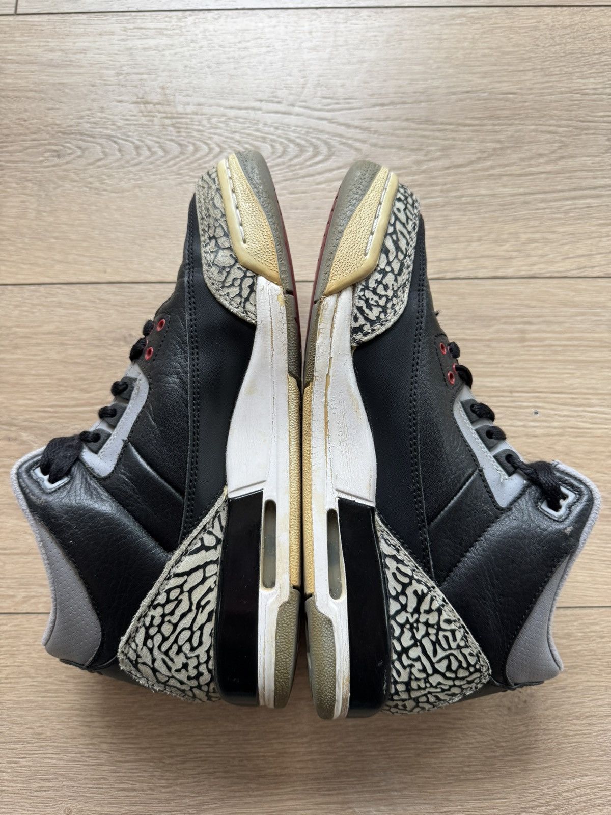 Jordan Brand 2011 Jordan 3 Black Cement Size US 7 / EU 40 - 6 Thumbnail