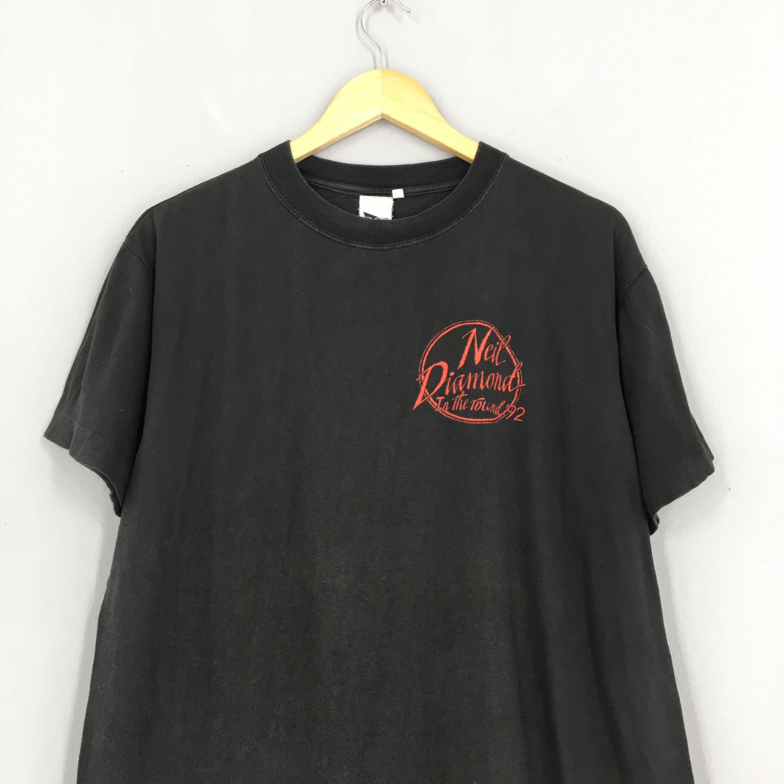 Band Tees × Vintage Vintage Neil Diamond Classics Rock Black Tshirt Large Size US L / EU 52-54 / 3 - 3 Thumbnail