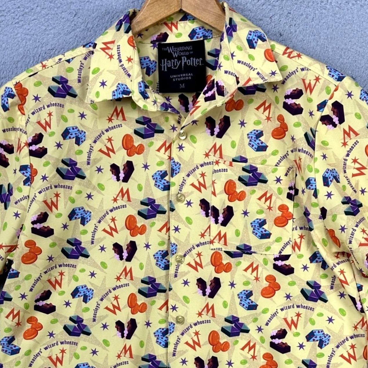 Vintage VINTAGE Universal Studios Mens The Wizarding World Of Harry Potter Shirt Medium Yellow Size US M / EU 48-50 / 2 - 3 Thumbnail