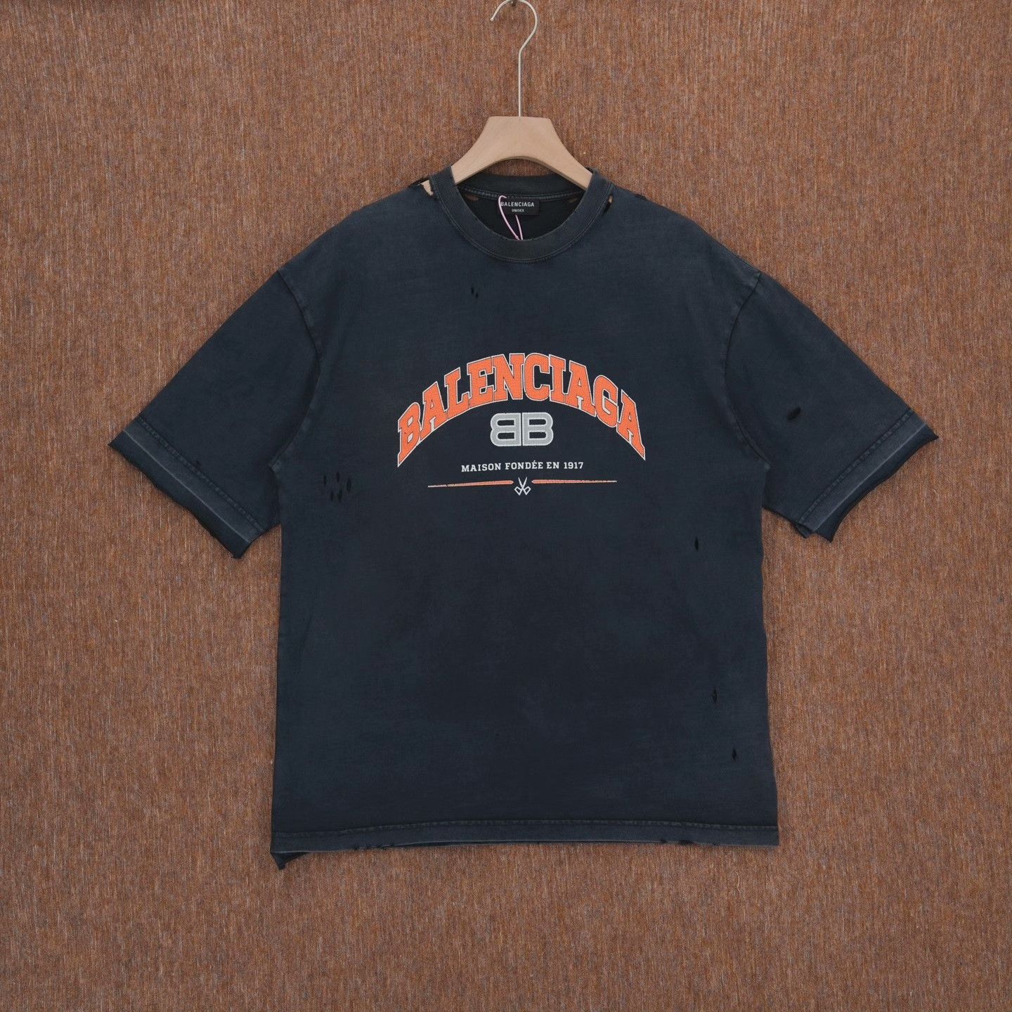 Balenciaga Balenciaga T-Shirt M Men Size US M / EU 48-50 / 2 - 1 Thumbnail
