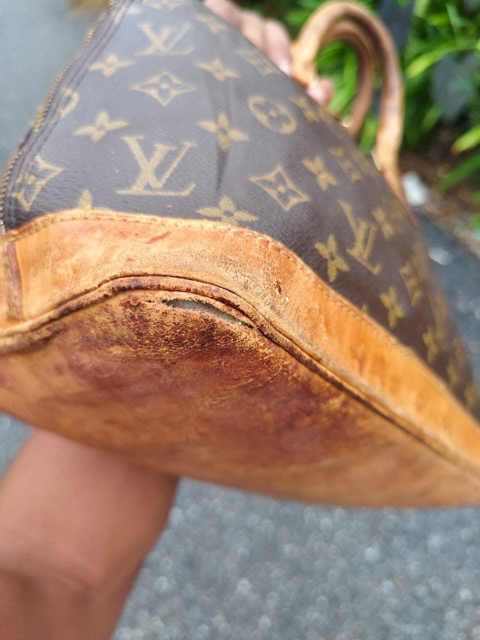 Louis Vuitton Authentic Vintage Louis Vuitton Alma PM DEFECTTED JUNK Size ONE SIZE - 12 Thumbnail