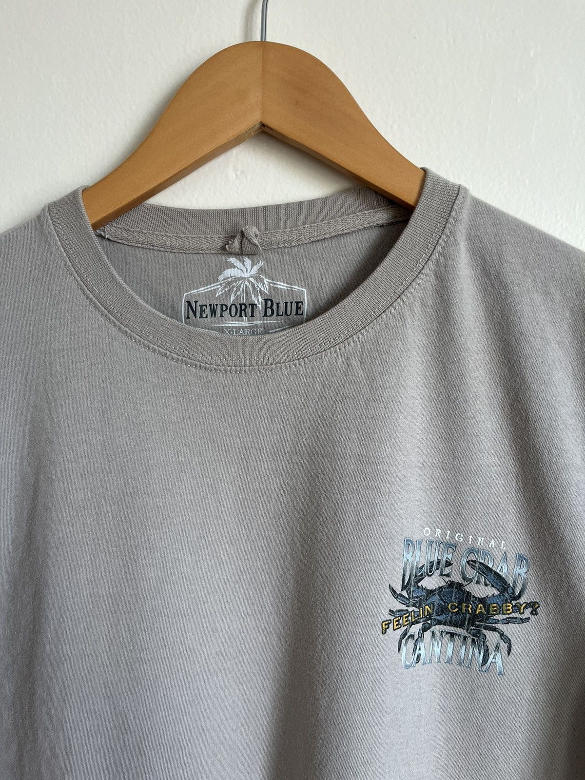 Vintage Vintage Y2K Blue Crab Cantina Graphic T-Shirt Size US XL / EU 56 / 4 - 4 Thumbnail