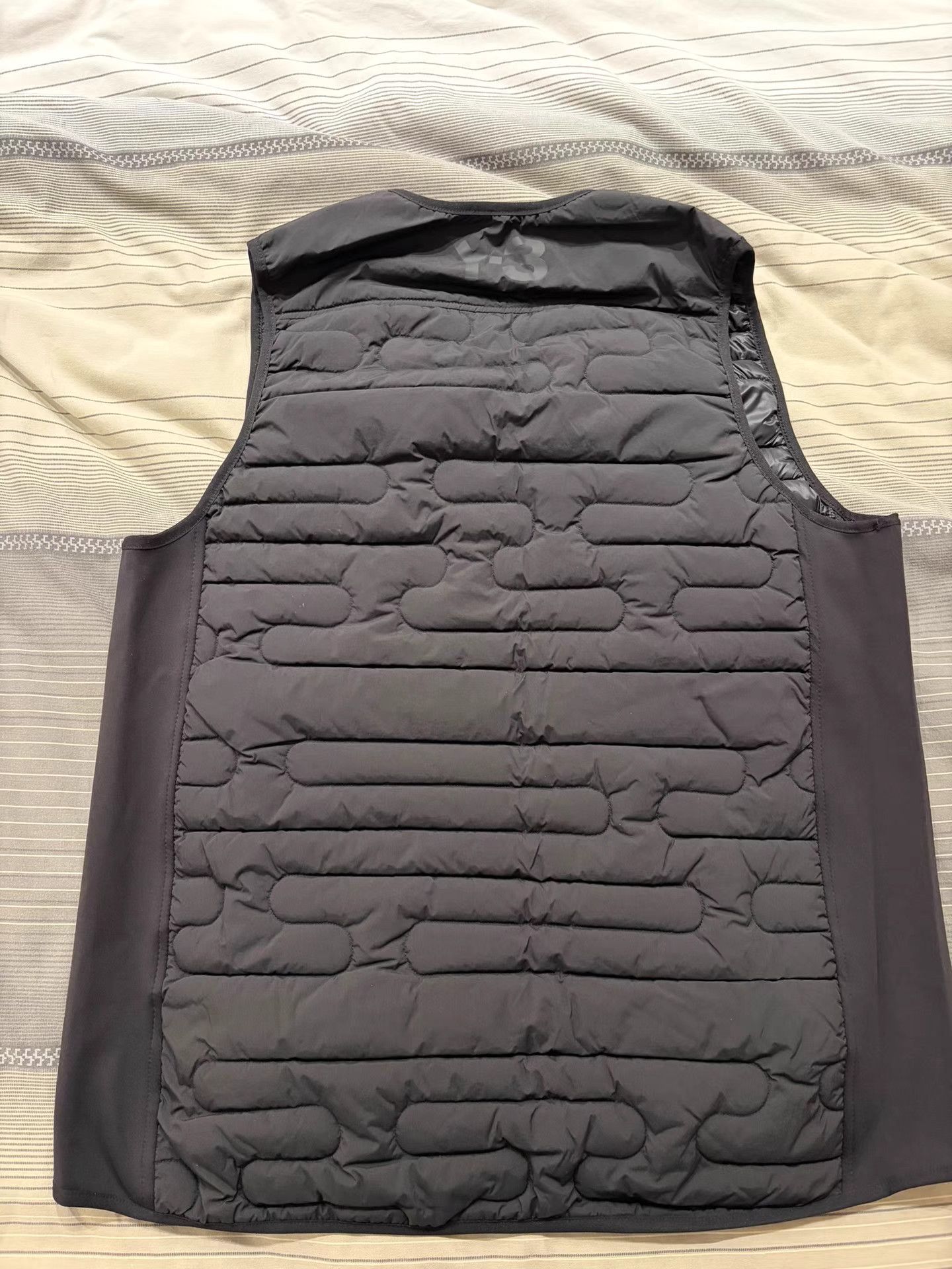Y-3 Y-3 Quilted Slim V-Neck Gilet K8 Size US XL / EU 56 / 4 - 2 Thumbnail