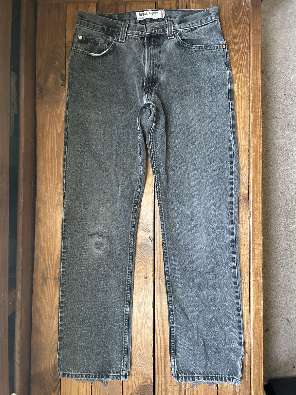 Levi's × Vintage Vintage Levi’s Faded Distressed Black 505 Grunge Jeans Size US 32 / EU 48 - 1 Thumbnail