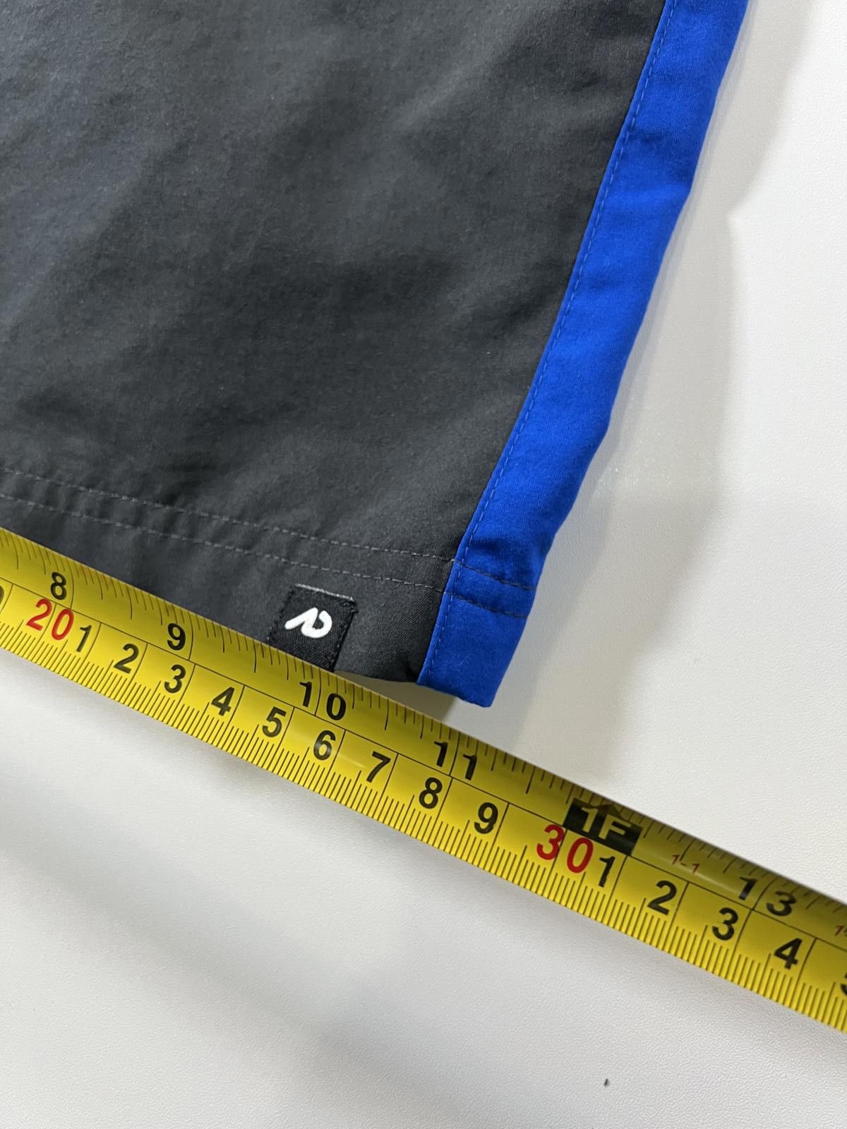Nike Nike Men's Athletic Shorts with Blue Side Panels Size US 30 / EU 46 - 8 Thumbnail