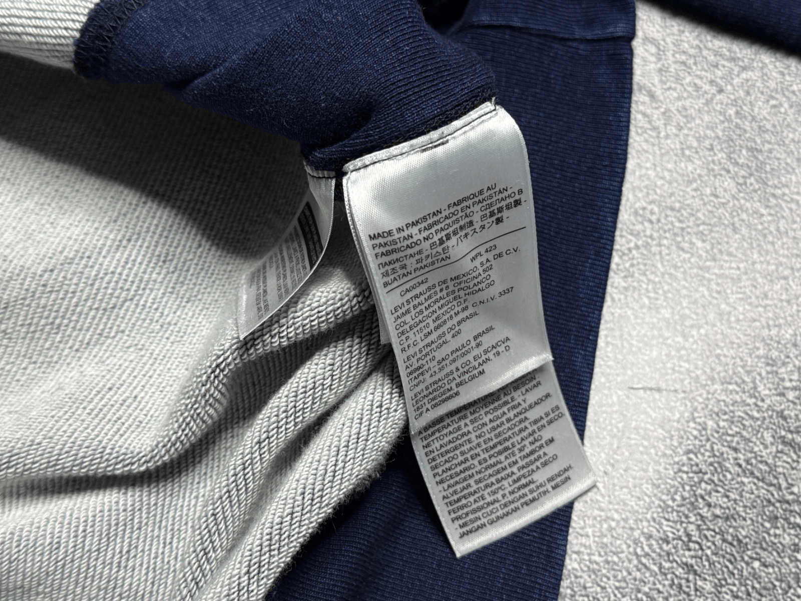 Levi's Levi's indigo sweatshirt S Size US S / EU 44-46 / 1 - 7 Thumbnail