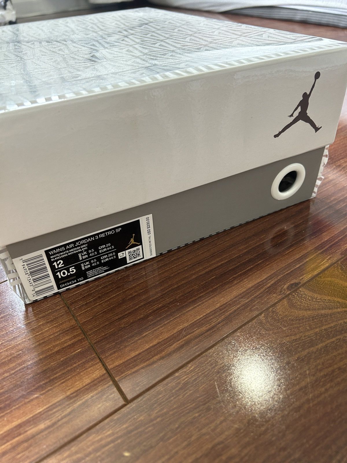 A Ma Maniere × Nike Air Jordan 3 A ma maniere Size US 10.5 / EU 43-44 - 9 Thumbnail