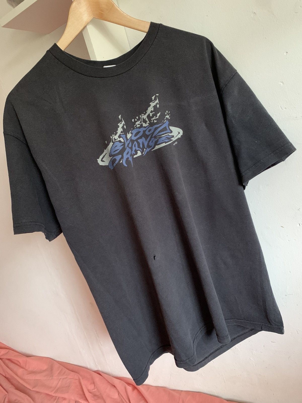 Vintage Blood Orange Negro Swan T-Shirt Size US XL / EU 56 / 4 - 2 Thumbnail