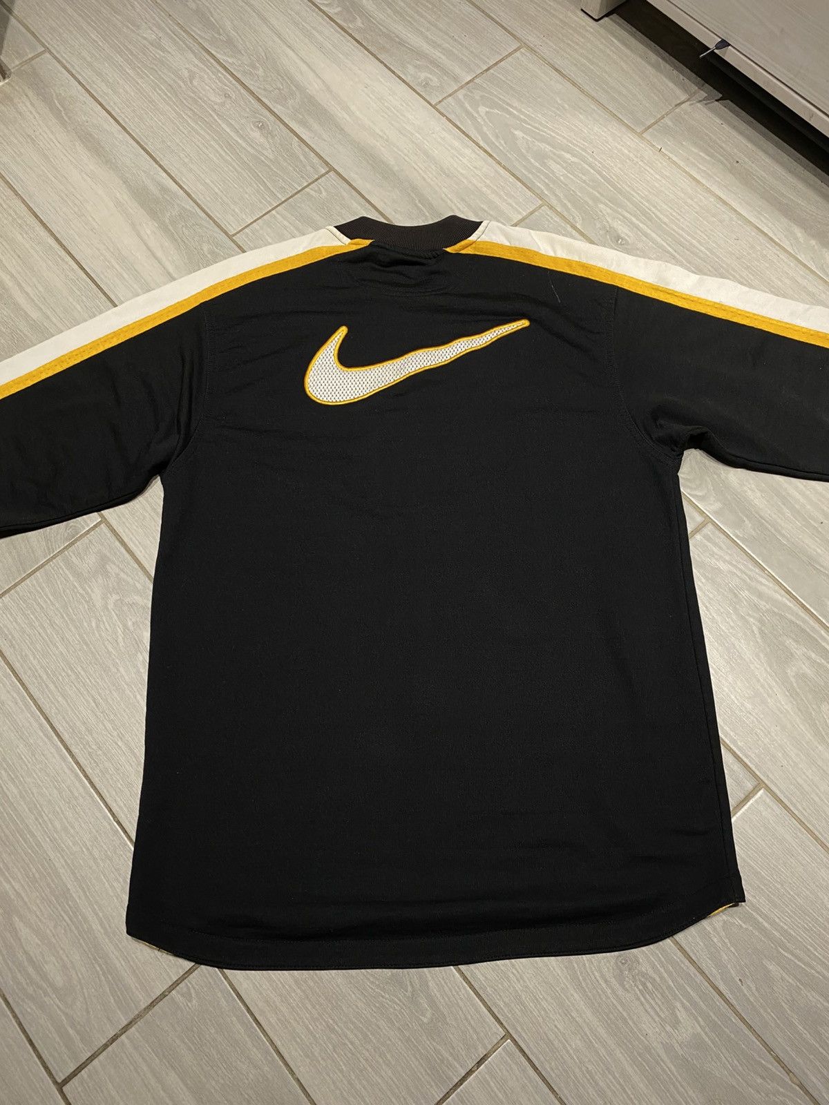 Nike Vintage 90's Nike Sweatshirt Crewneck Rare Center Swoosh Y2K Size US S / EU 44-46 / 1 - 3 Thumbnail