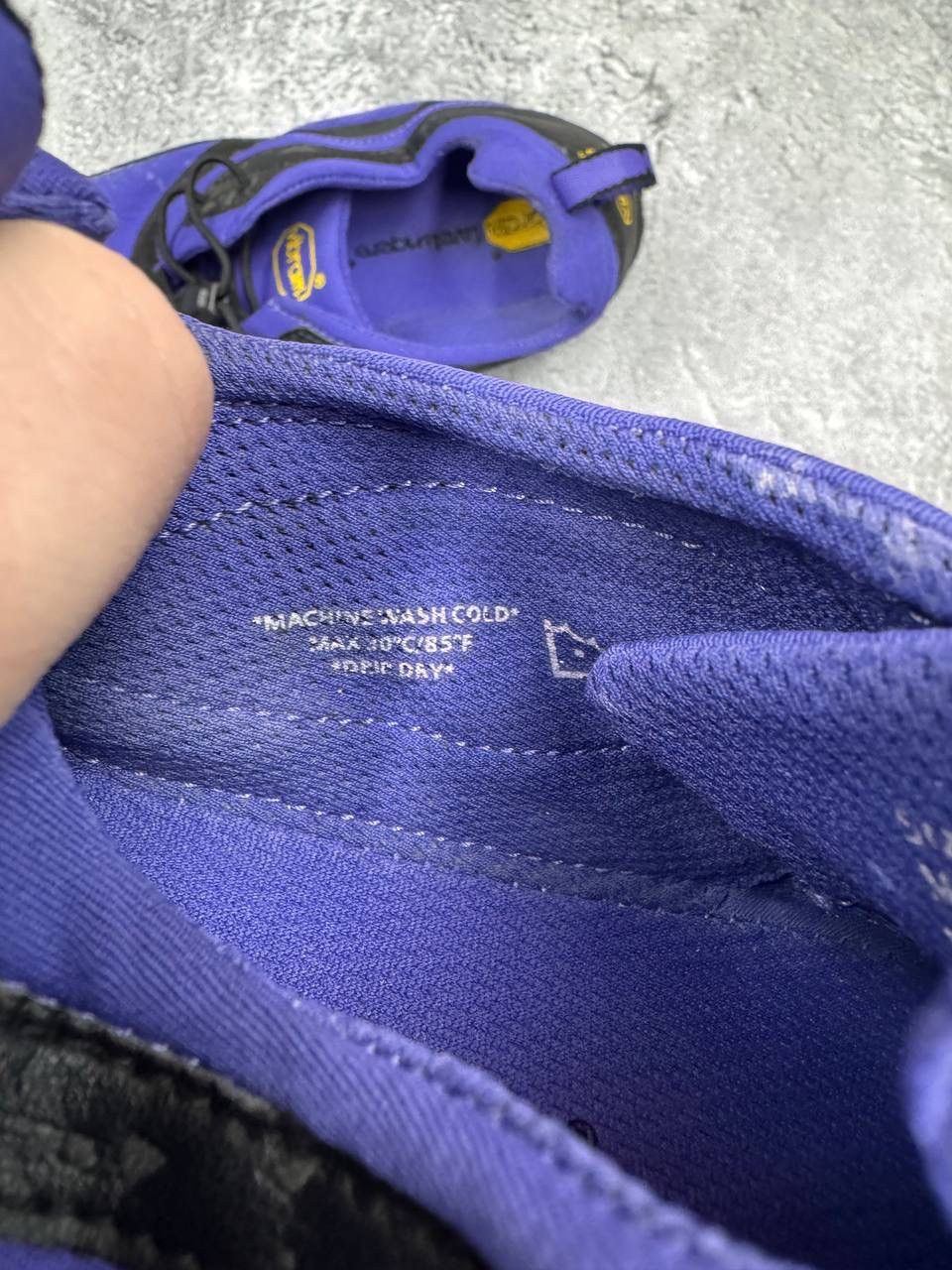 Vibram Vibram FiveFingers Toe Shoes Purple Black Size 38 Size US 5.5 / EU 38 - 8 Thumbnail