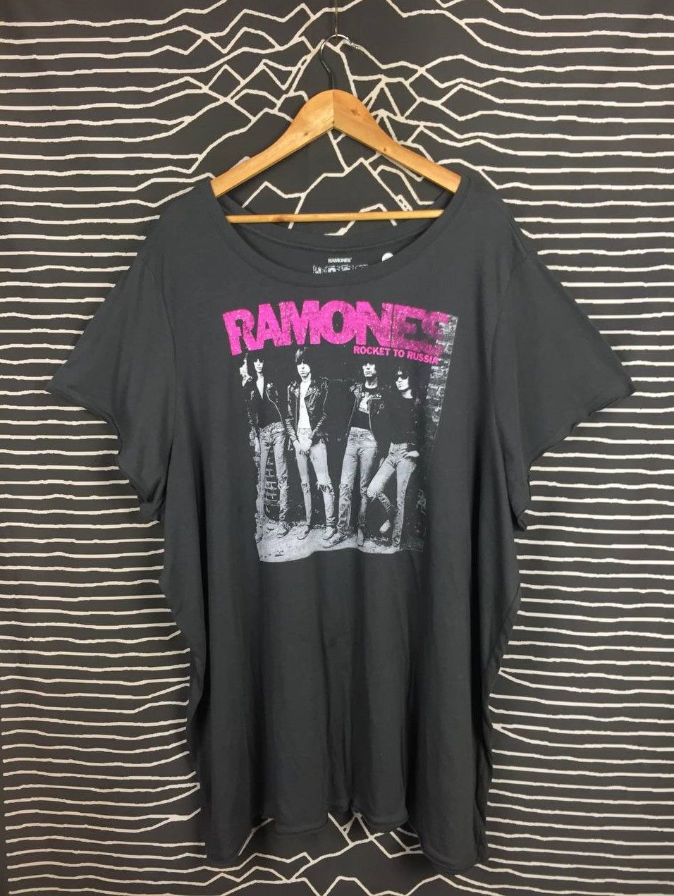Band Tees Ramones Rocket To Russia Oversized Graphic Dolman Tee Size XXL / US 16-18 / IT 52-54 - 1 Thumbnail