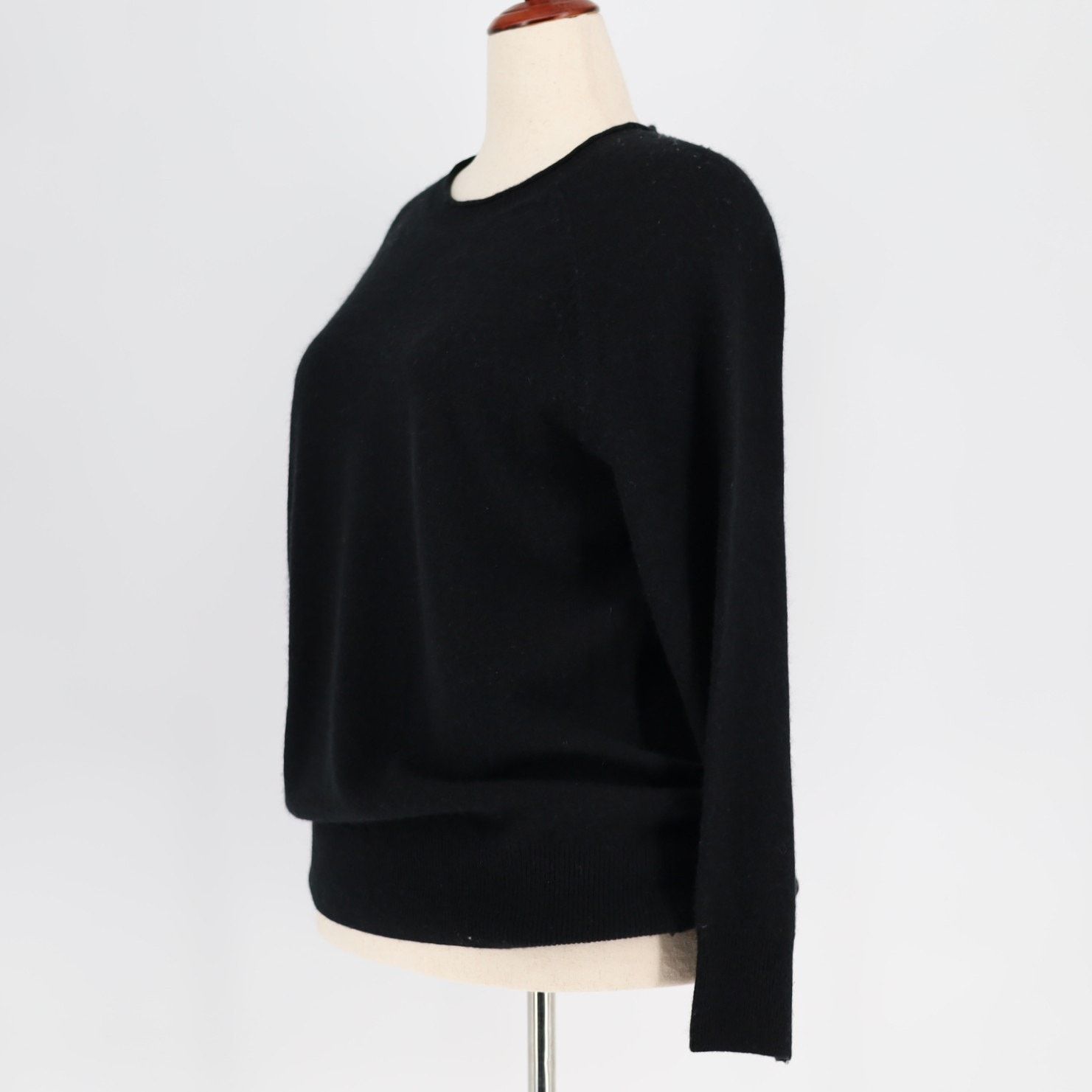 Bloomingdale's C by Bloomingdale's Women Cashmere Raglan Sweater Size L Size L / US 10 / IT 46 - 2 Thumbnail