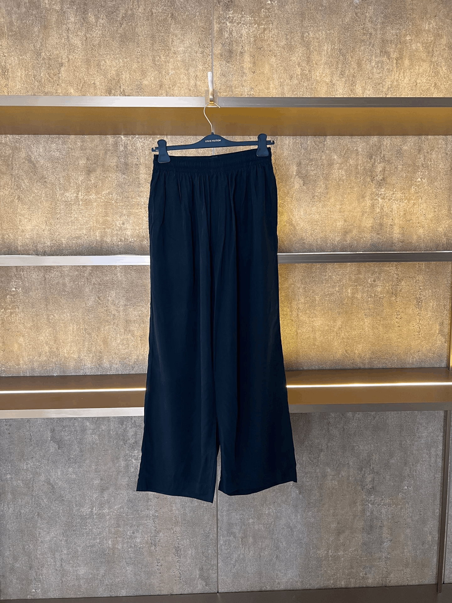 Balenciaga Balenciaga Satin Casual Pants Size 28" / US 6 / IT 42 - 1 Thumbnail