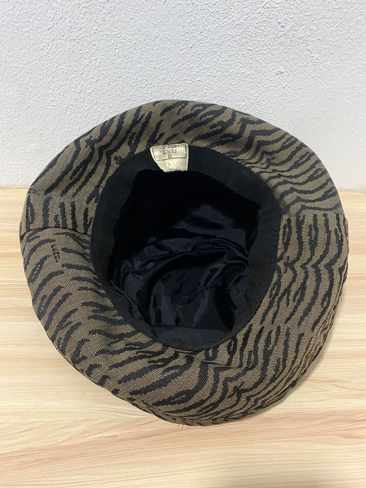 Fendi Vintage Fendi Zebra Stripes Bucket Hat Size ONE SIZE - 7 Thumbnail