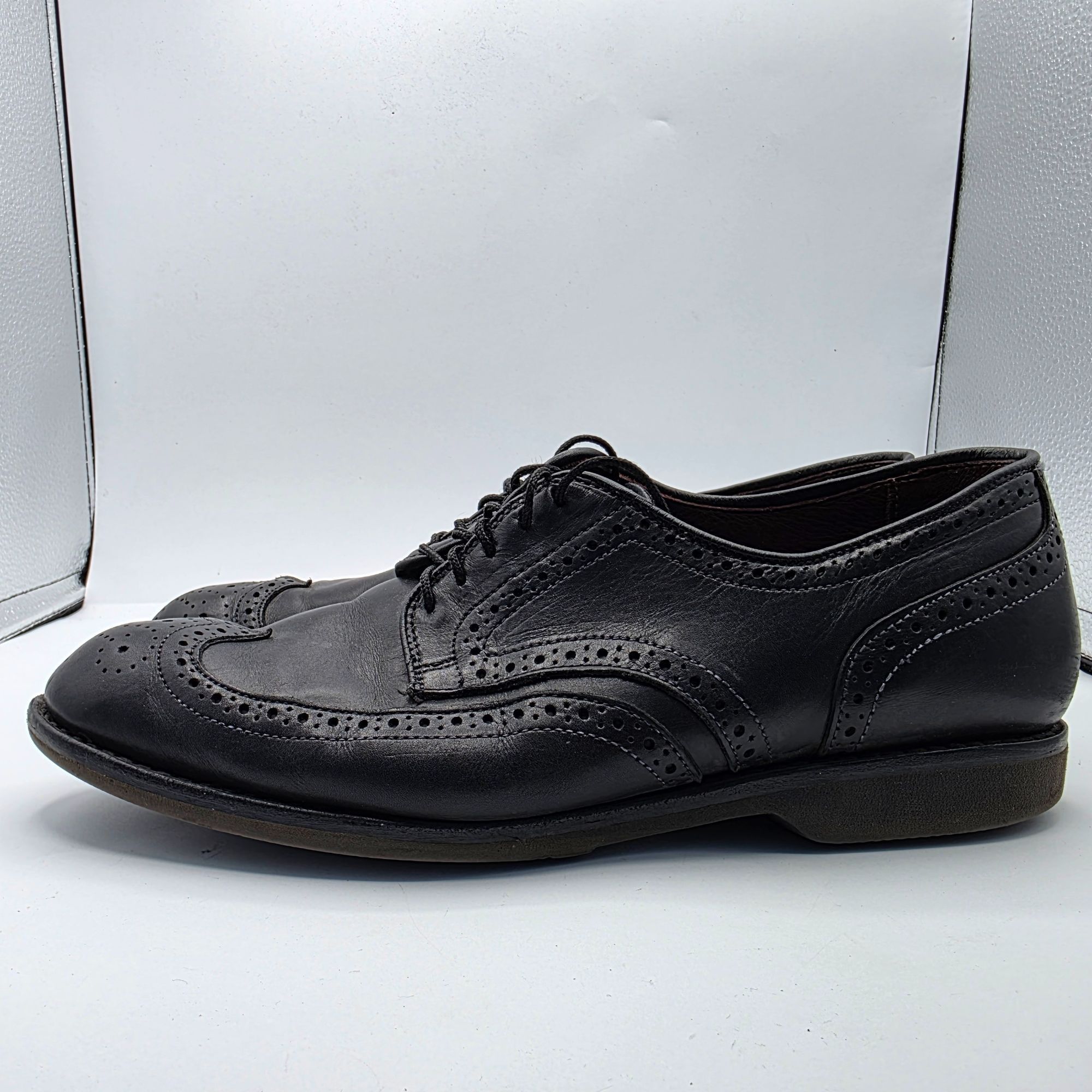 Allen Edmonds Allen Edmonds Road Warrior Mens Size 9.5 Black Wing Tip Brog Size US 9.5 / EU 42-43 - 13 Thumbnail