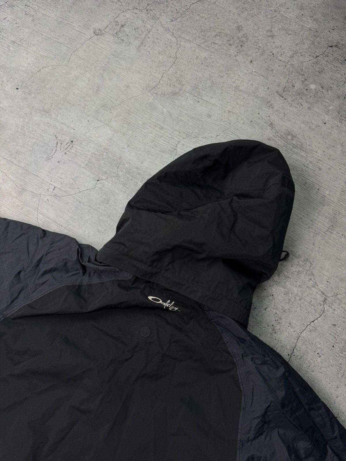 Oakley Vintage 90’s Oakley Y2K Ski Gorpcore Monogram Jacket Size S / US 4 / IT 40 - 20 Thumbnail
