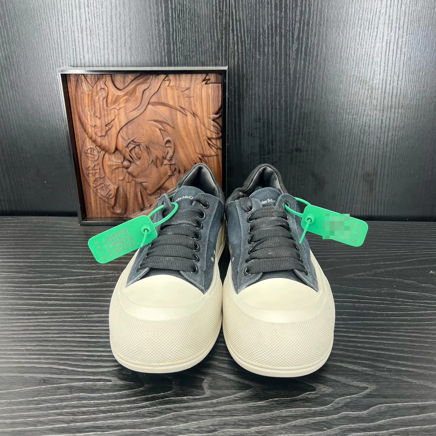 Alexander McQueen Alexander McQueen Men's Deck Black & White Size 42 Size US 9 / EU 42 - 2 Thumbnail