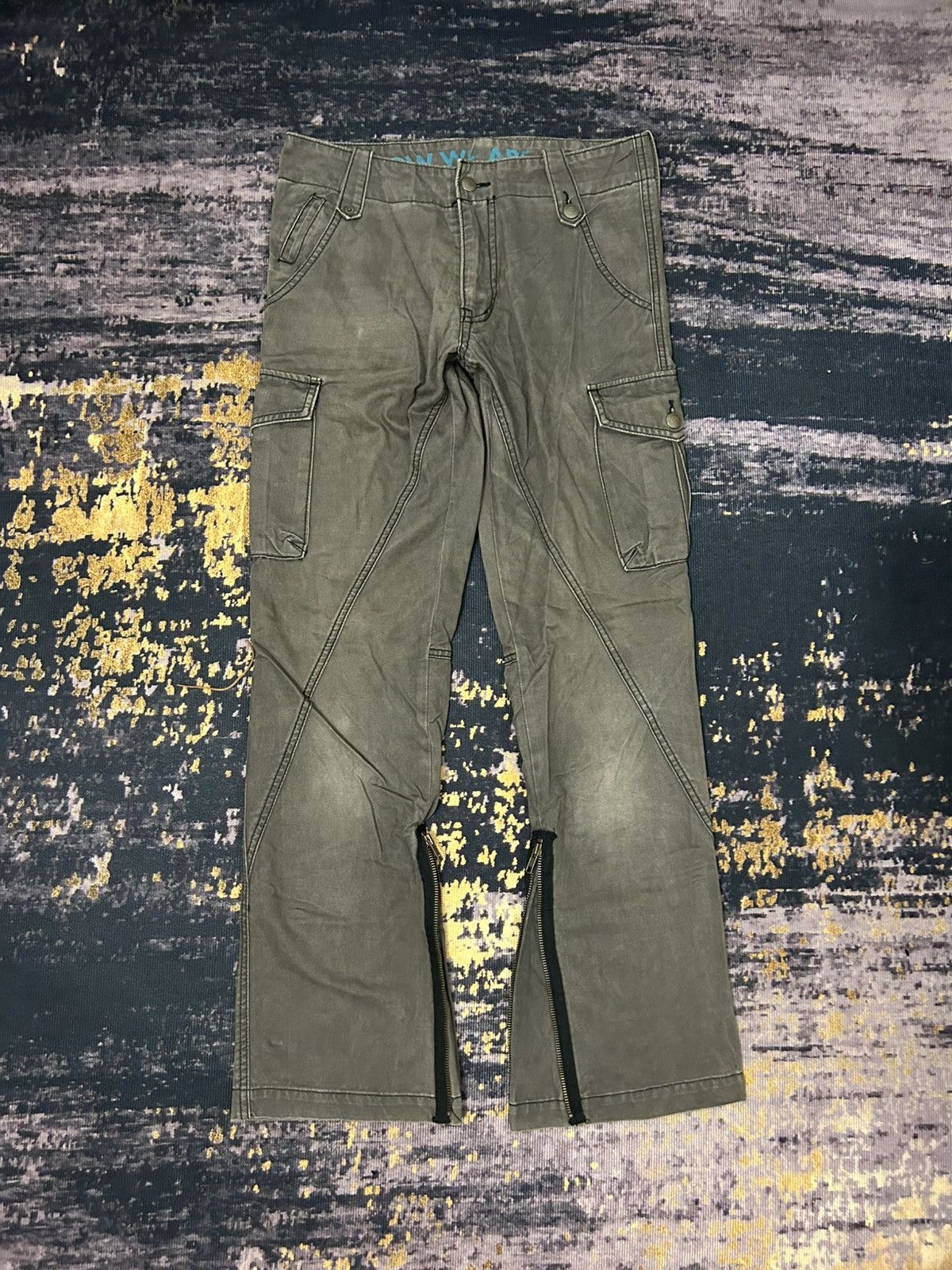 Katharine Hamnett London Katharine Hamnett London Faded Kargo Zip Leg Flare Pants Size US 31 - 1 Thumbnail