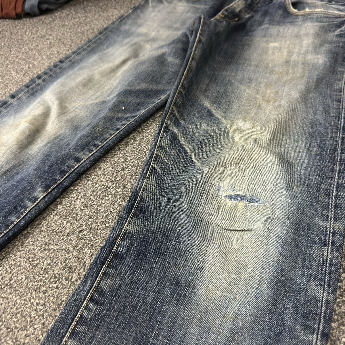 Undercover × Uniqlo 🔥🇯🇵 Vintage Japanese Uniqlo S002 Original Basic Jeans Denim Size US 32 / EU 48 - 5 Thumbnail