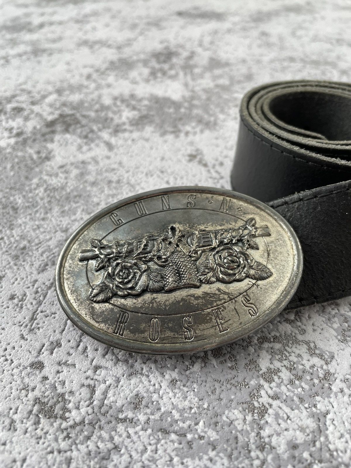 Band Tees × Guns N' Roses × Vintage Vintage Guns N Roses Leather Y2K Belt Size ONE SIZE - 2 Thumbnail