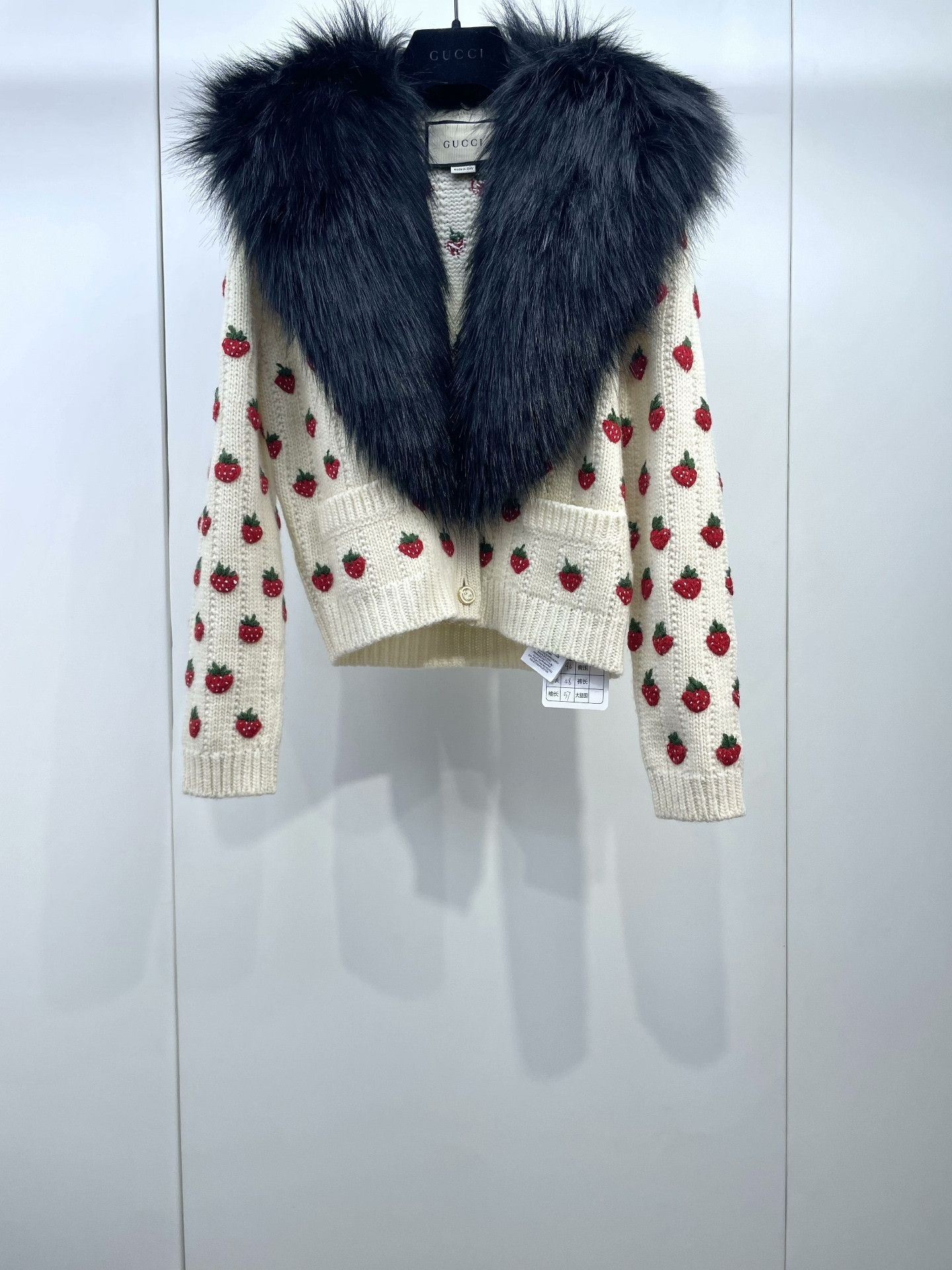 Gucci Gucci Fur Collar Strawberry Jacquard Cardigan Size S / US 4 / IT 40 - 1 Thumbnail
