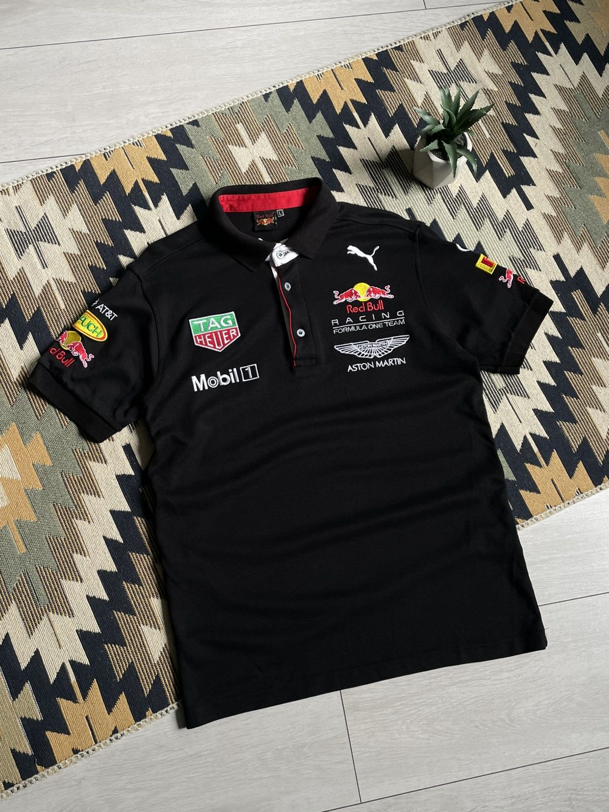 Red Bull Vintage Red Bull Aston Martin Big Logo Y2K T-shirt Size US L / EU 52-54 / 3 - 3 Thumbnail