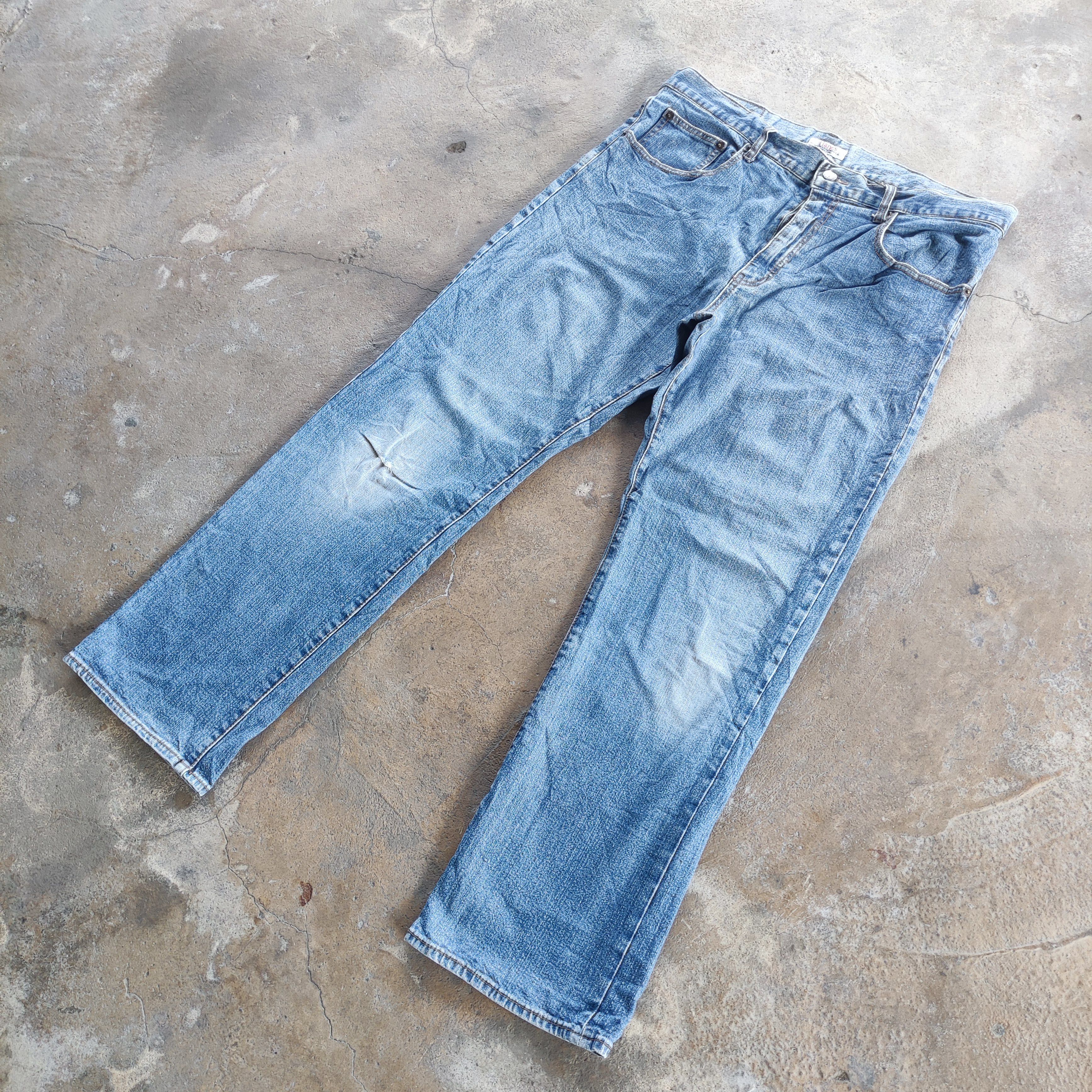 Hanes Vintage Hanes Brand Jeans Faded Pants W37 Size US 37 - 2 Thumbnail