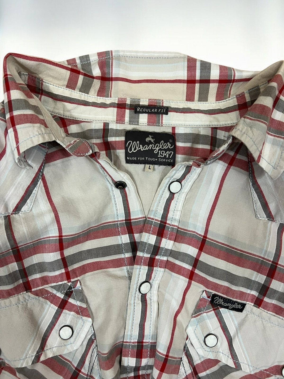 Wrangler Wrangler Men’s Checked shirt Regular Fit size M Size US M / EU 48-50 / 2 - 5 Thumbnail