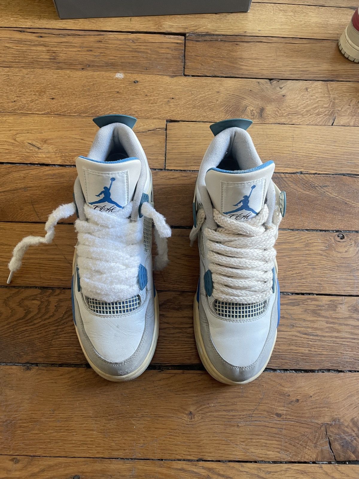 Jordan Brand Jordan 4 Military Blue 2012 Size US 9 / EU 42 - 2 Thumbnail